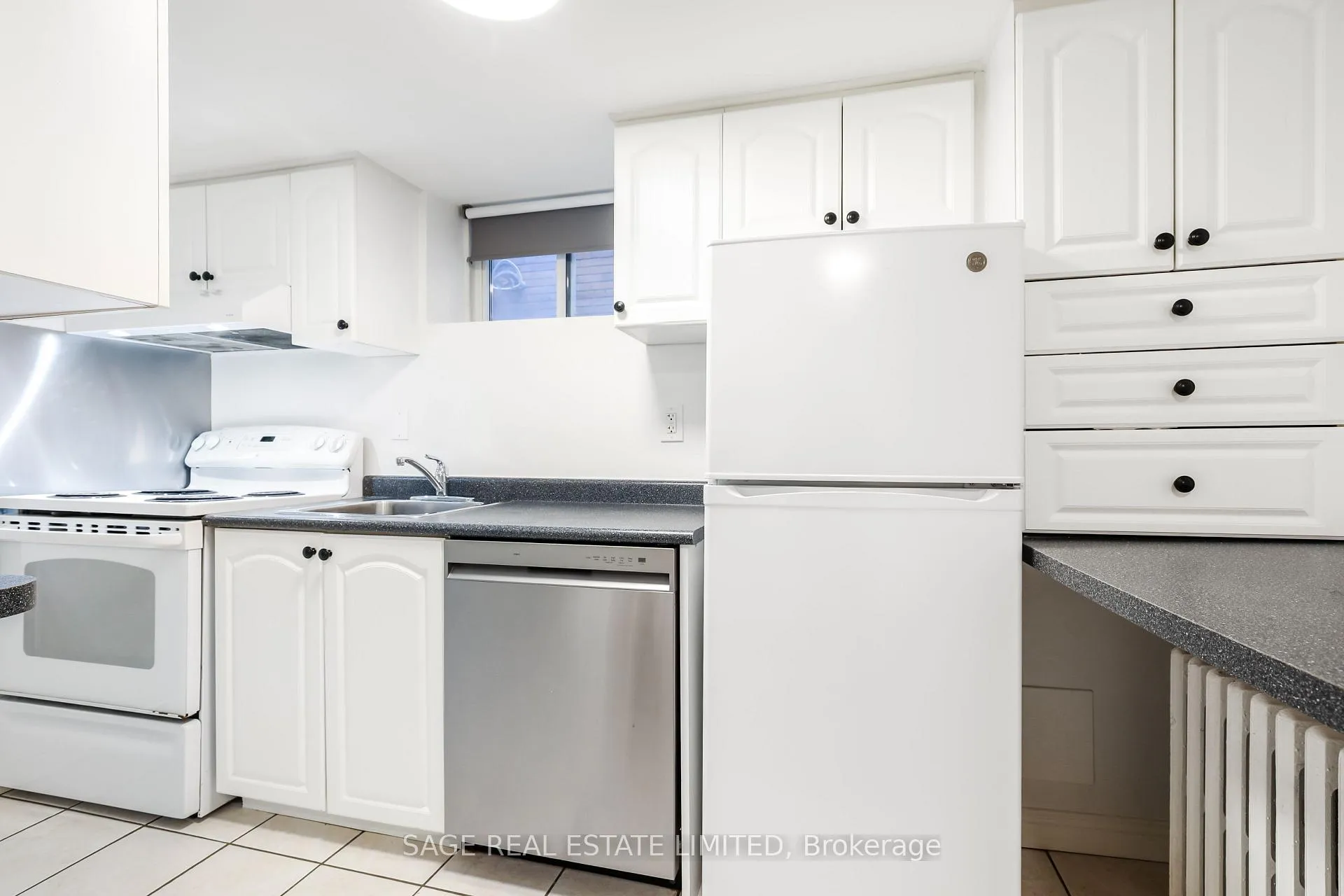 Photo 7 of Unit 1, 118 Braemar Avenue, Toronto, Yonge-Eglinton — HOMEH