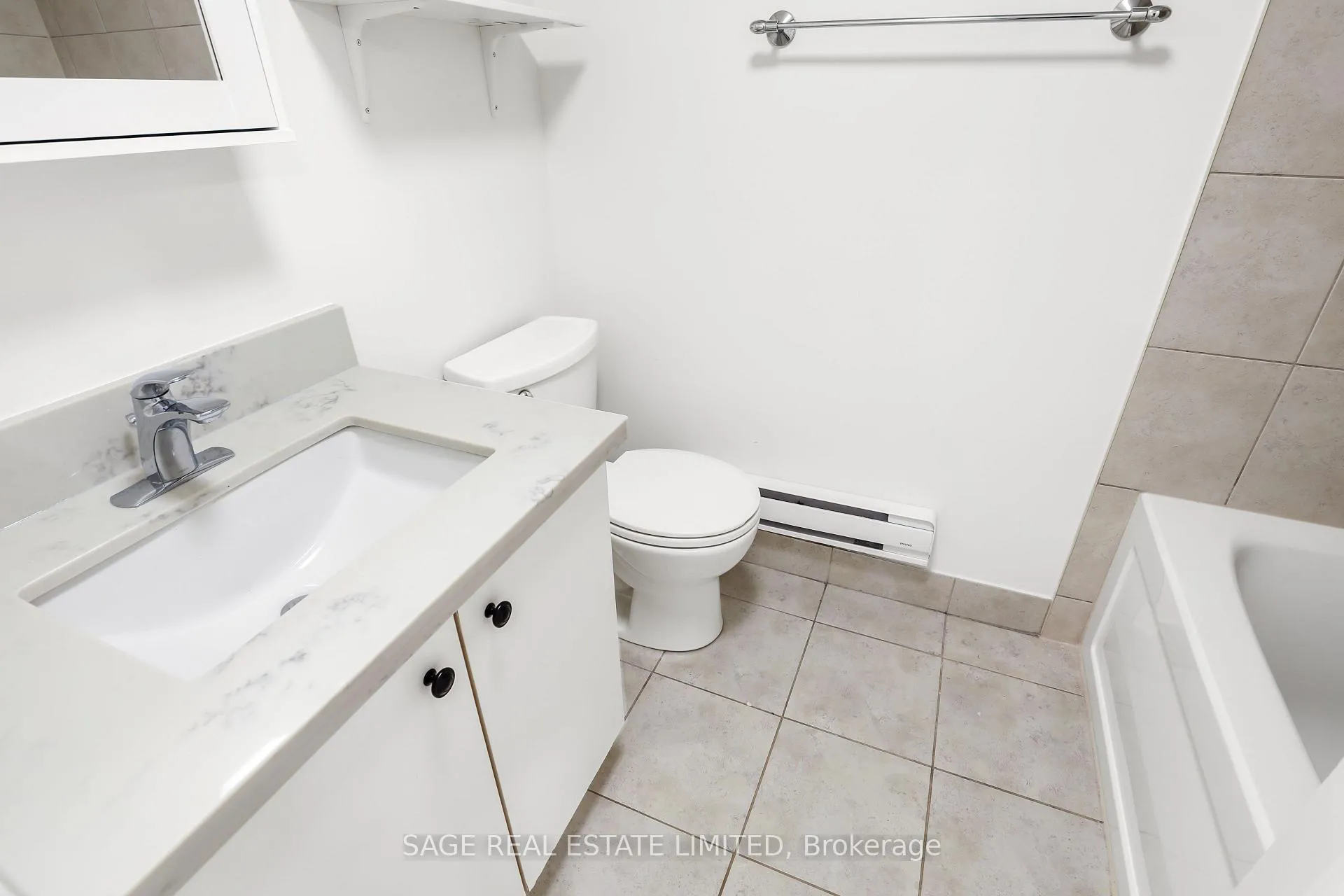 Photo 13 of Unit 1, 118 Braemar Avenue, Toronto, Yonge-Eglinton — HOMEH