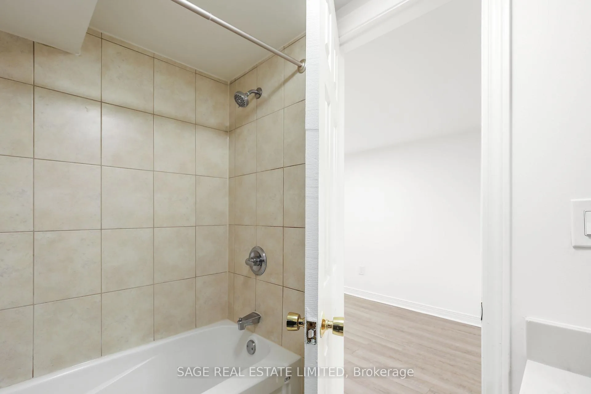 Photo 15 of Unit 1, 118 Braemar Avenue, Toronto, Yonge-Eglinton — HOMEH