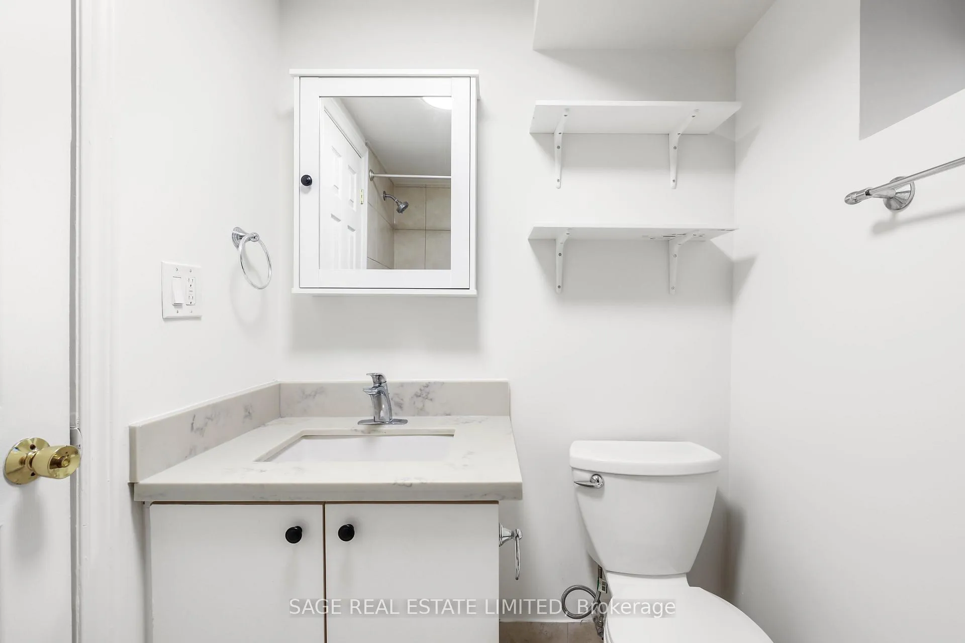 Photo 16 of Unit 1, 118 Braemar Avenue, Toronto, Yonge-Eglinton — HOMEH