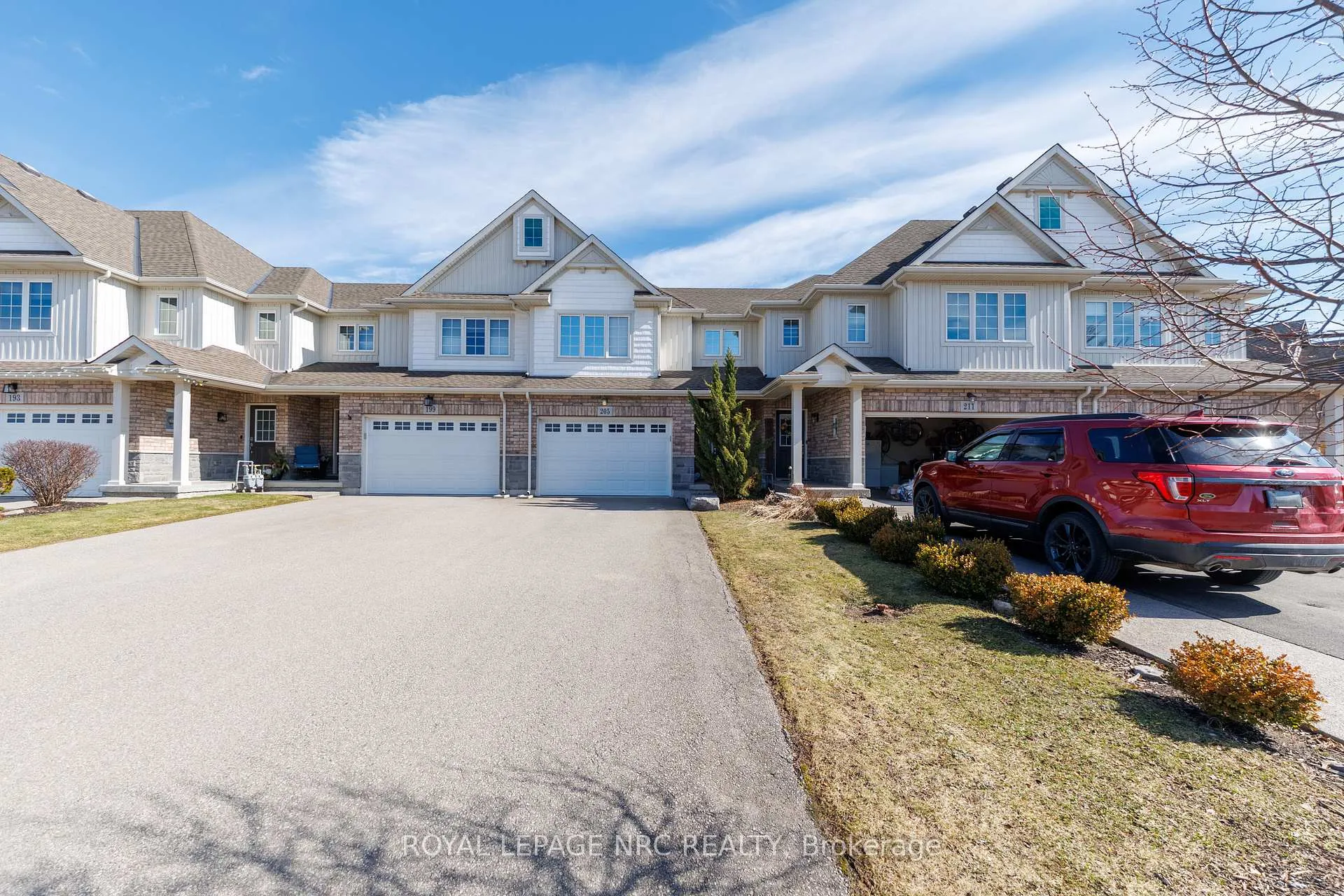 Photo 1 of 205 Cardinal Crescent, Welland, Coyle Creek — HOMEH