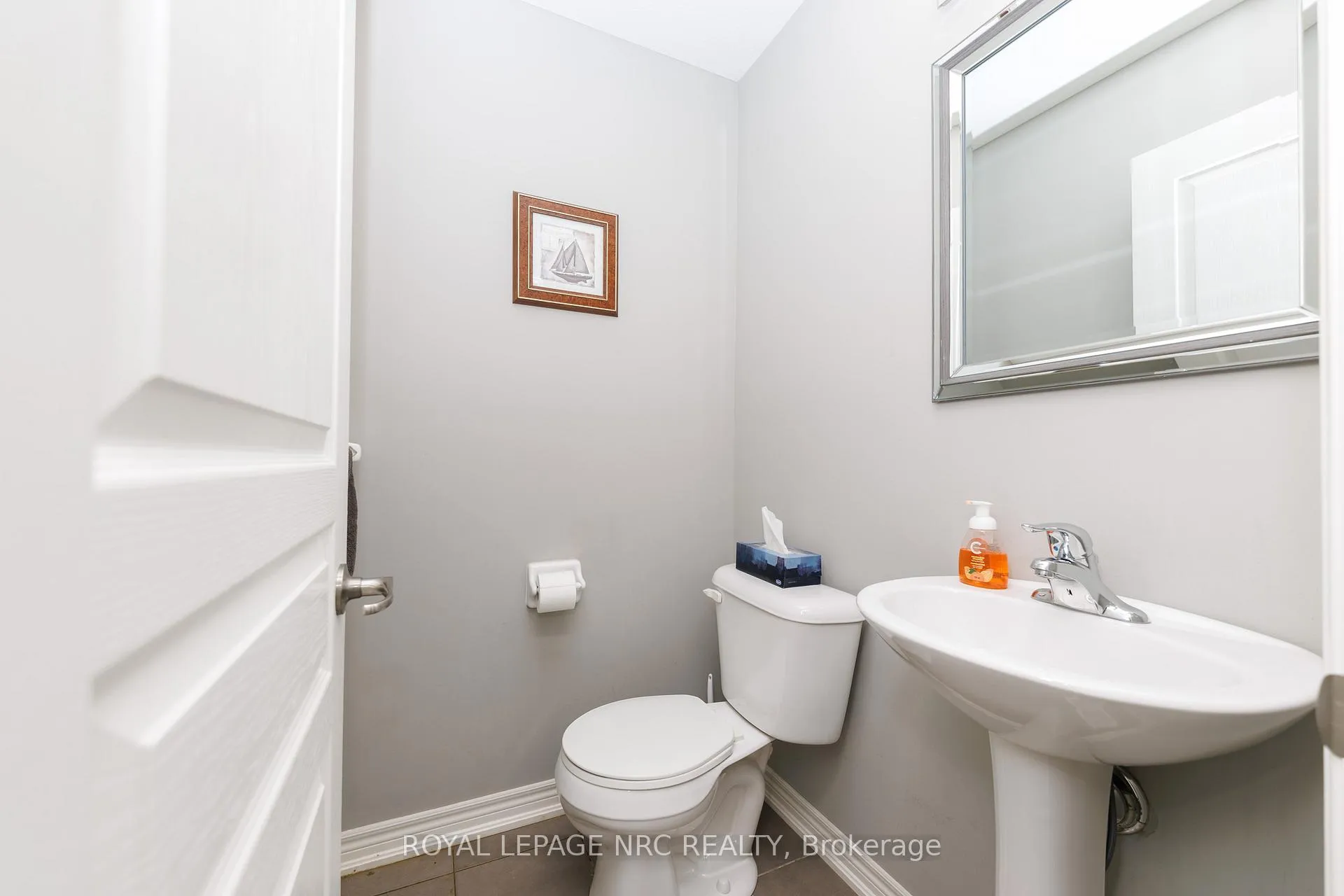 Photo 14 of 205 Cardinal Crescent, Welland, Coyle Creek — HOMEH