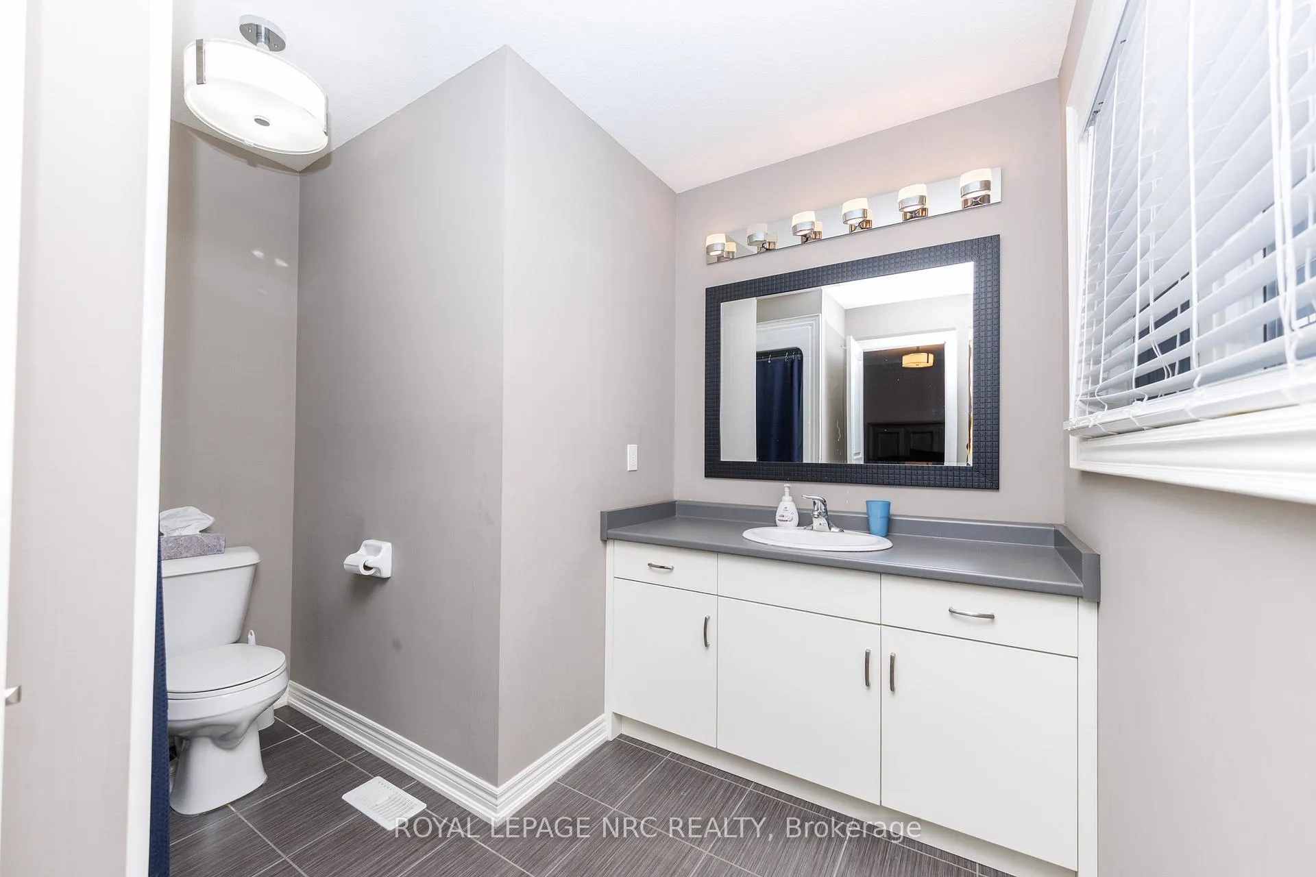 Photo 19 of 205 Cardinal Crescent, Welland, Coyle Creek — HOMEH