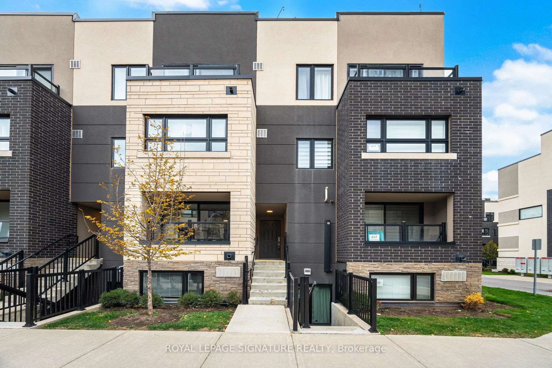 Photo 2 of Unit 610, 1129 Cooke Boulevard, Burlington, LaSalle — HOMEH