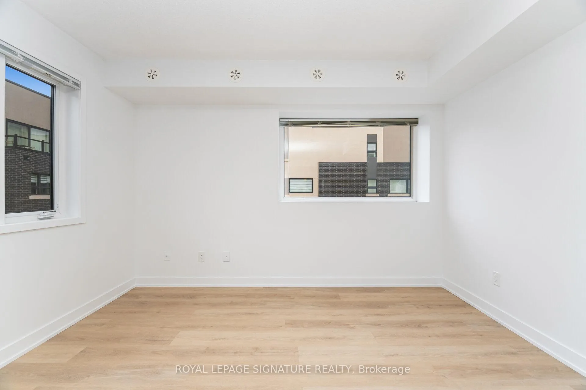 Photo 11 of Unit 610, 1129 Cooke Boulevard, Burlington, LaSalle — HOMEH