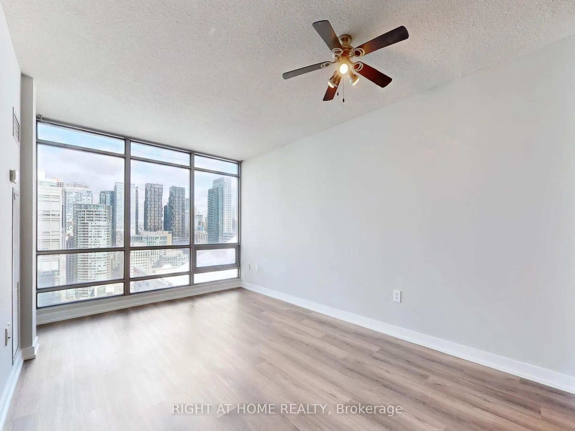 Photo 11 of Unit 2908, 5 Mariner Terrace, Toronto, Waterfront Communities — HOMEH