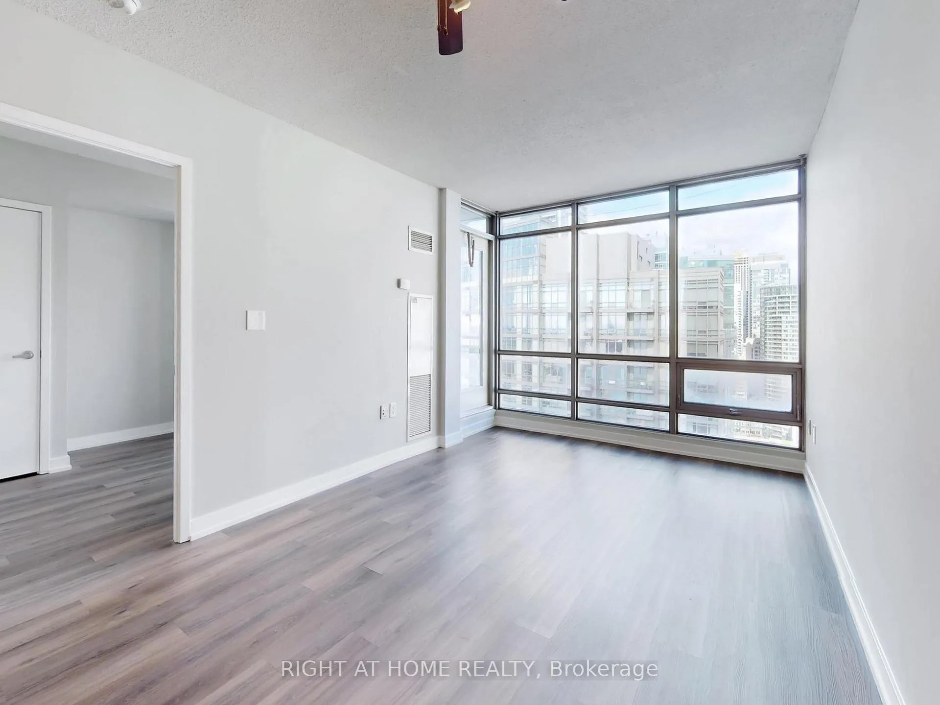Photo 12 of Unit 2908, 5 Mariner Terrace, Toronto, Waterfront Communities — HOMEH