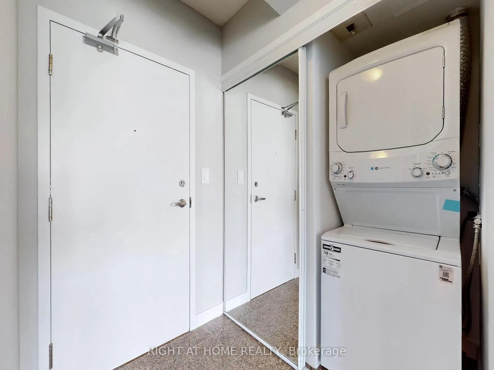 Photo 19 of Unit 2908, 5 Mariner Terrace, Toronto, Waterfront Communities — HOMEH