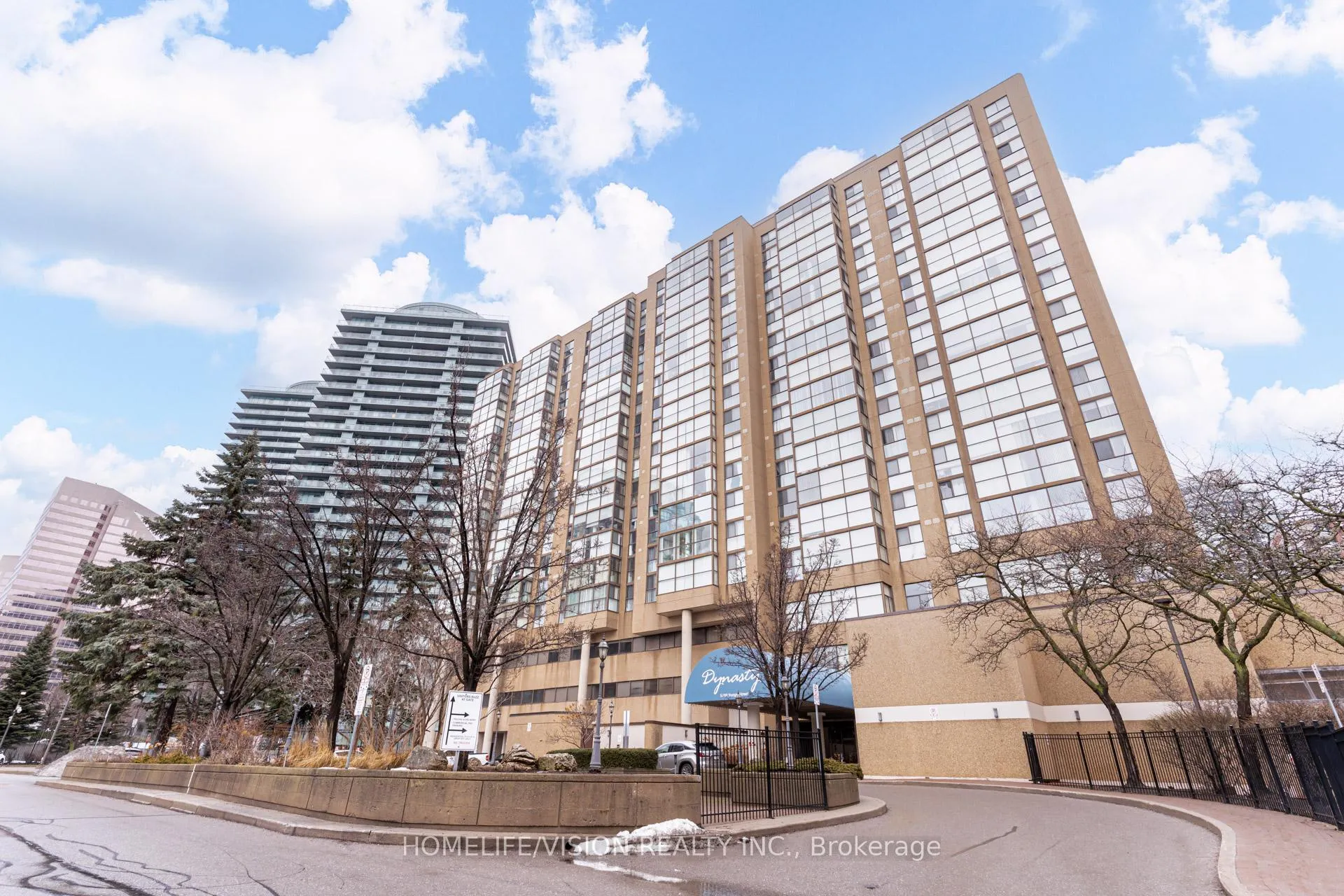 Front of Unit 501, 5460 Yonge Street