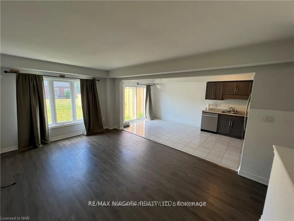 Photo 5 of 8028 Cole Court, Niagara Falls, Oldfield — HOMEH