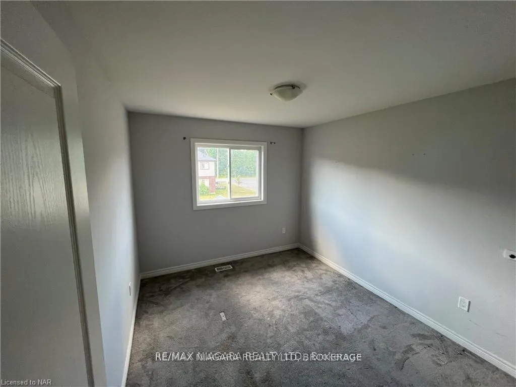 Photo 10 of 8028 Cole Court, Niagara Falls, Oldfield — HOMEH