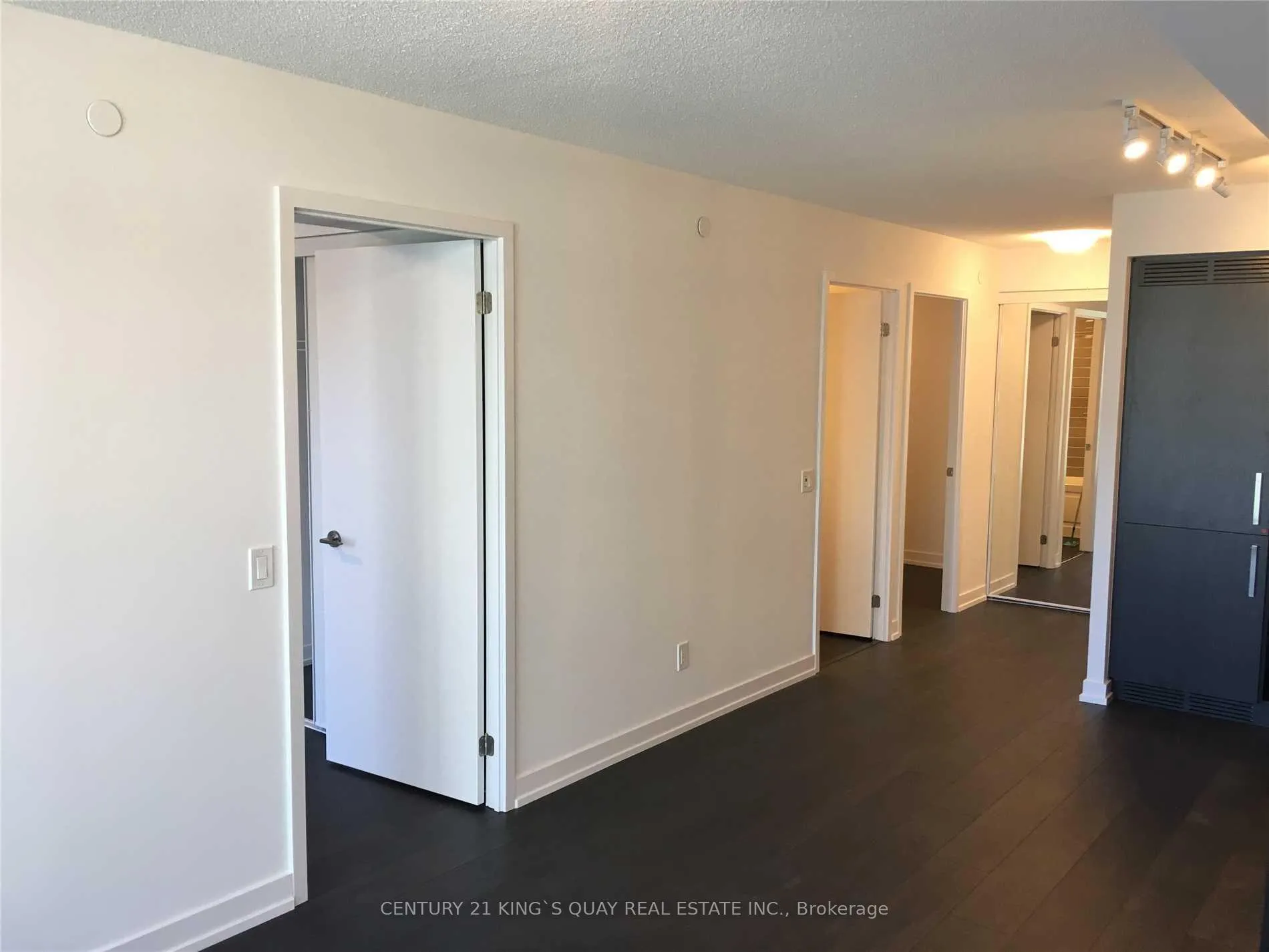 Photo 5 of Unit 603, 125 Redpath Avenue, Toronto, Mount Pleasant West — HOMEH