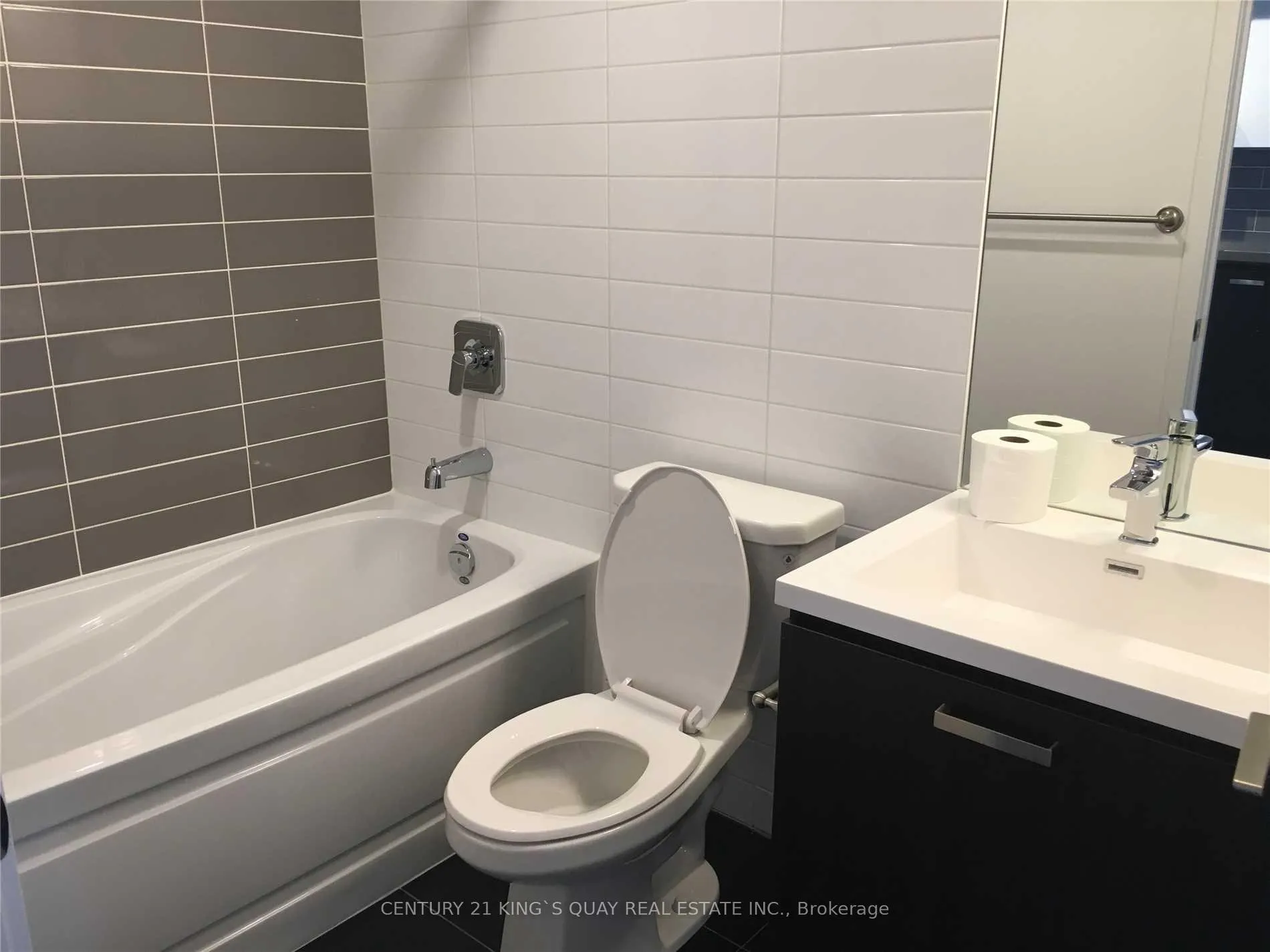 Photo 8 of Unit 603, 125 Redpath Avenue, Toronto, Mount Pleasant West — HOMEH
