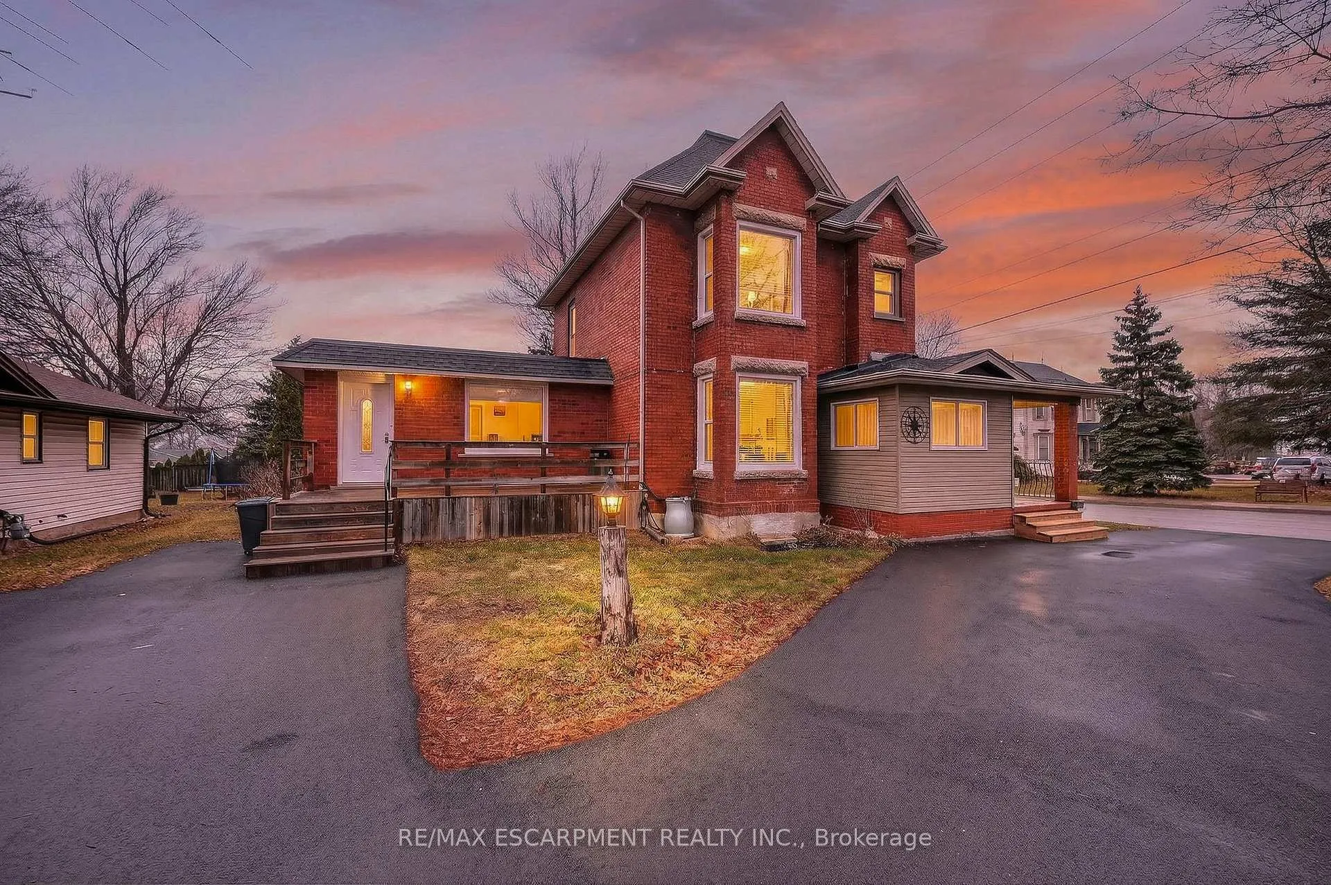Photo 28 of 287 Main Street E, Grimsby, Grimsby East — HOMEH