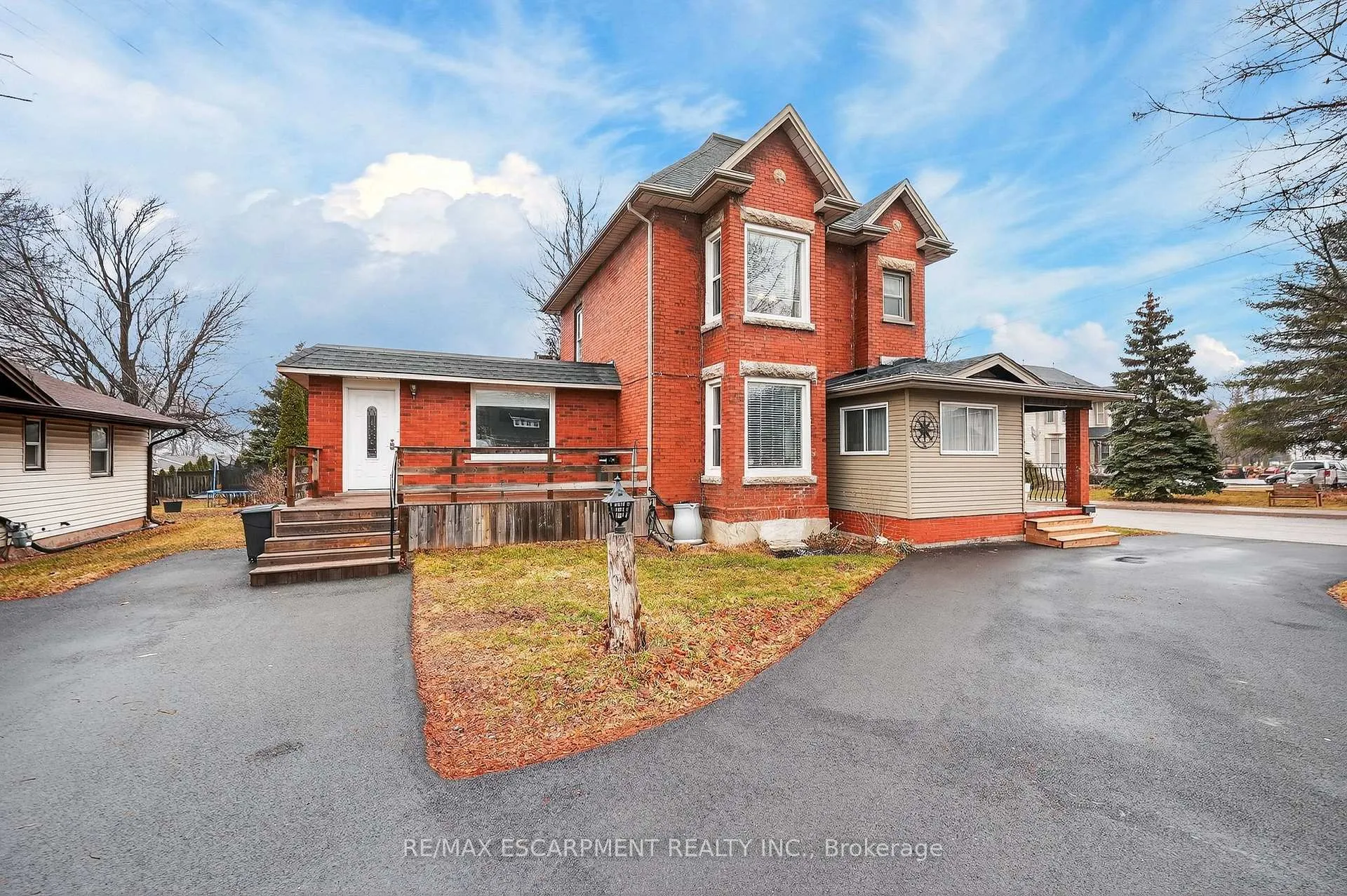 Photo 36 of 287 Main Street E, Grimsby, Grimsby East — HOMEH