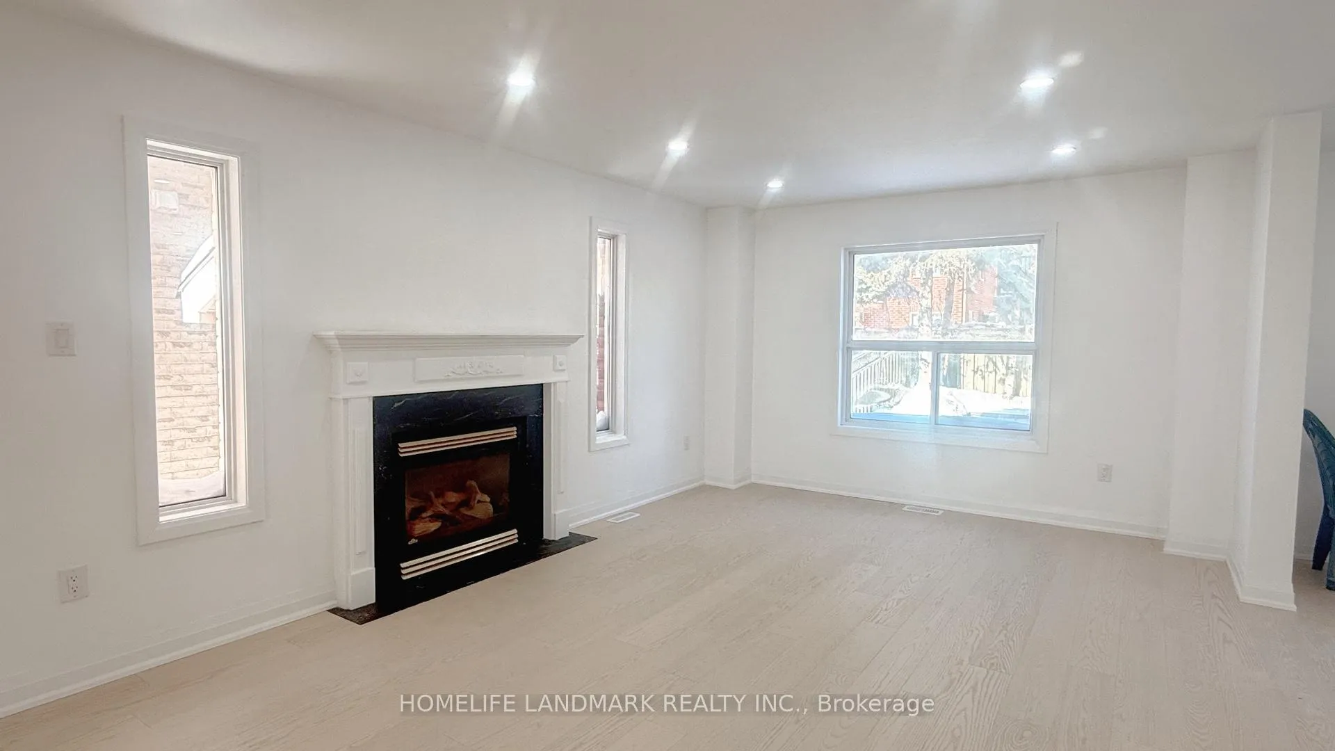 Photo 9 of 115 Chalmers Drive, Barrie, Painswick South — HOMEH