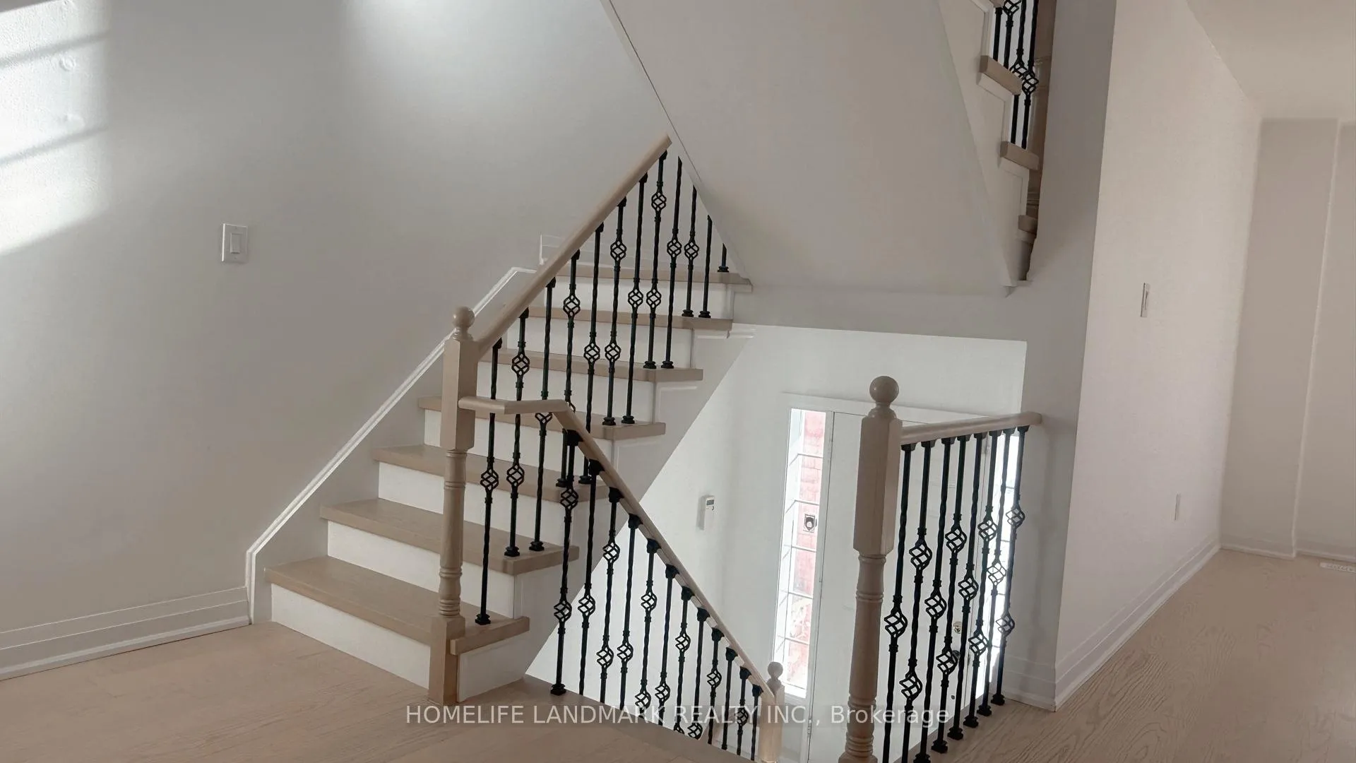 Photo 14 of 115 Chalmers Drive, Barrie, Painswick South — HOMEH