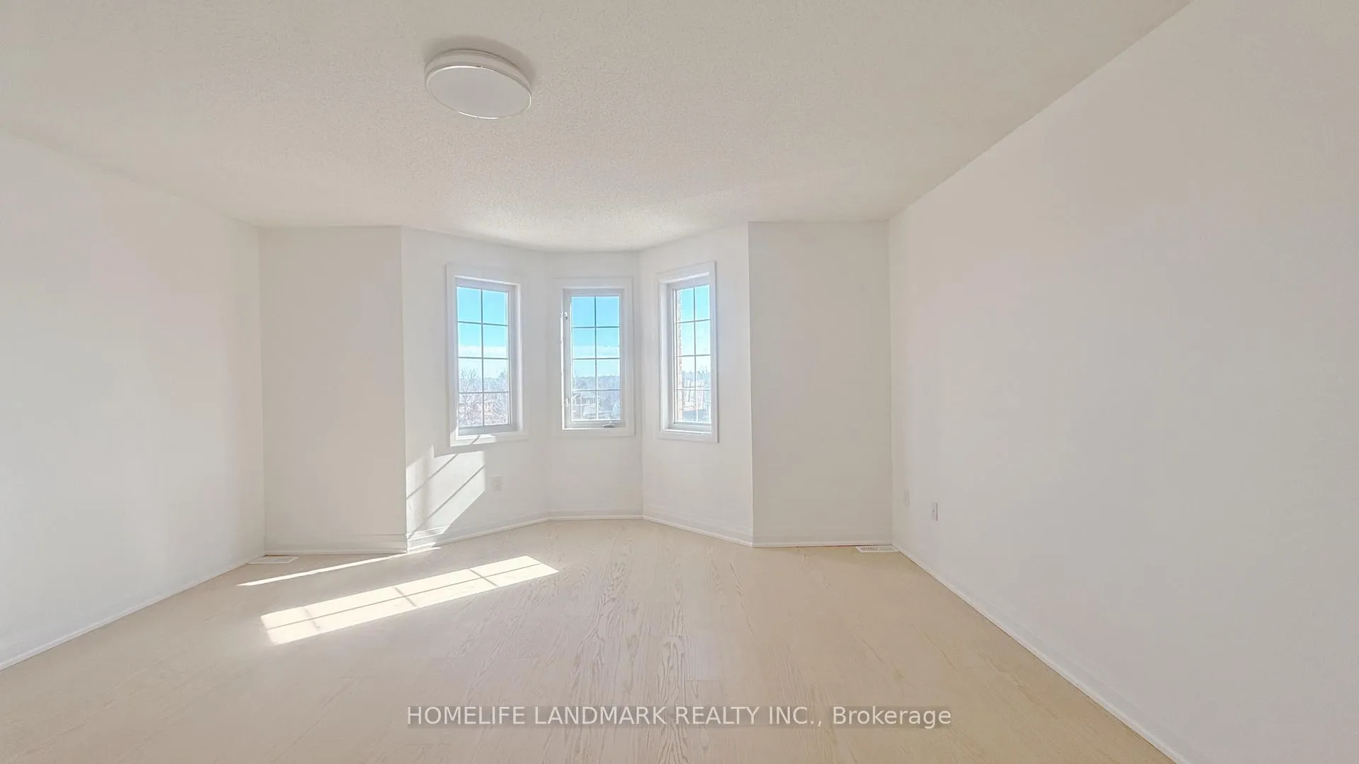 Photo 18 of 115 Chalmers Drive, Barrie, Painswick South — HOMEH