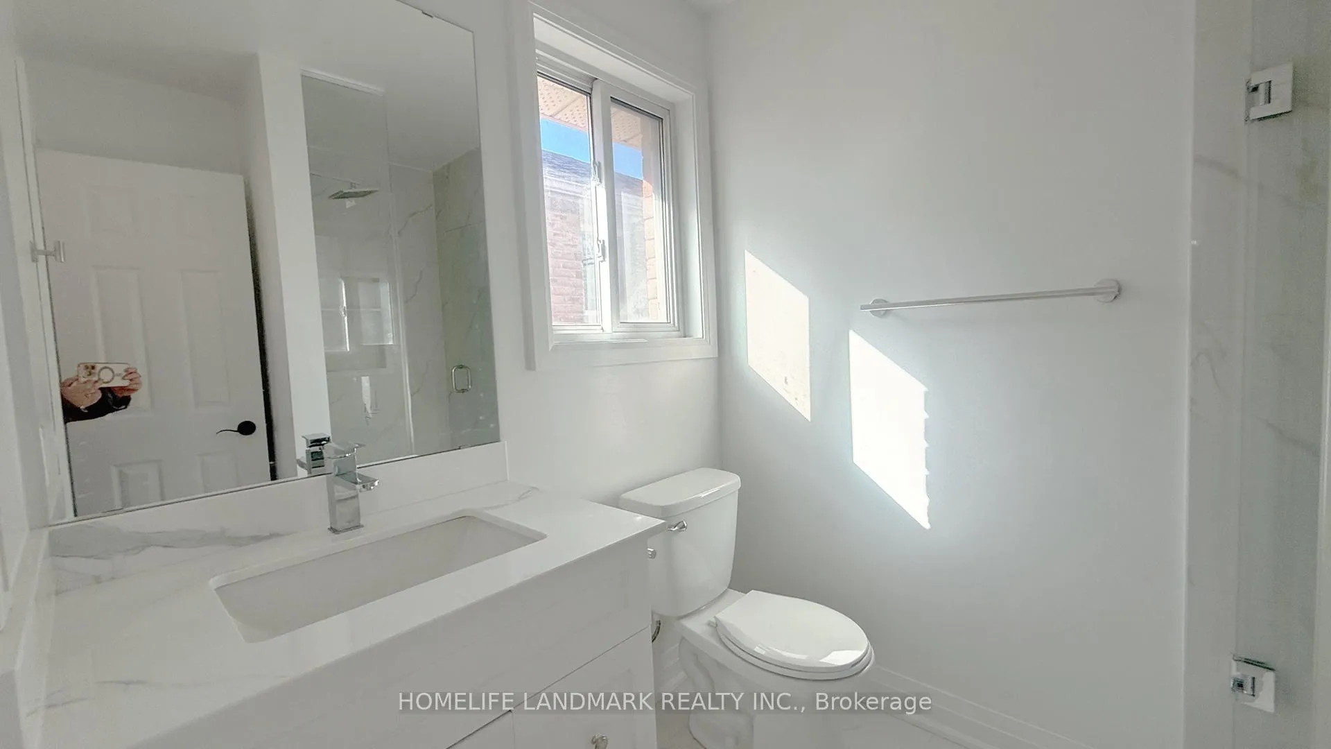 Photo 19 of 115 Chalmers Drive, Barrie, Painswick South — HOMEH