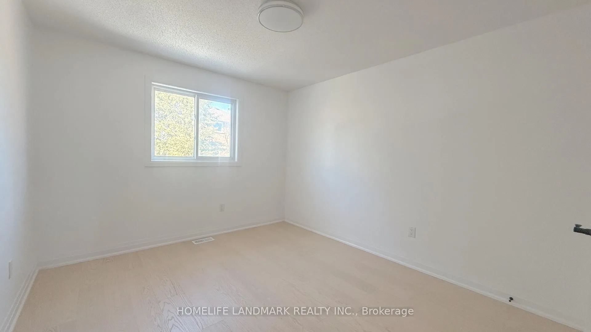 Photo 26 of 115 Chalmers Drive, Barrie, Painswick South — HOMEH