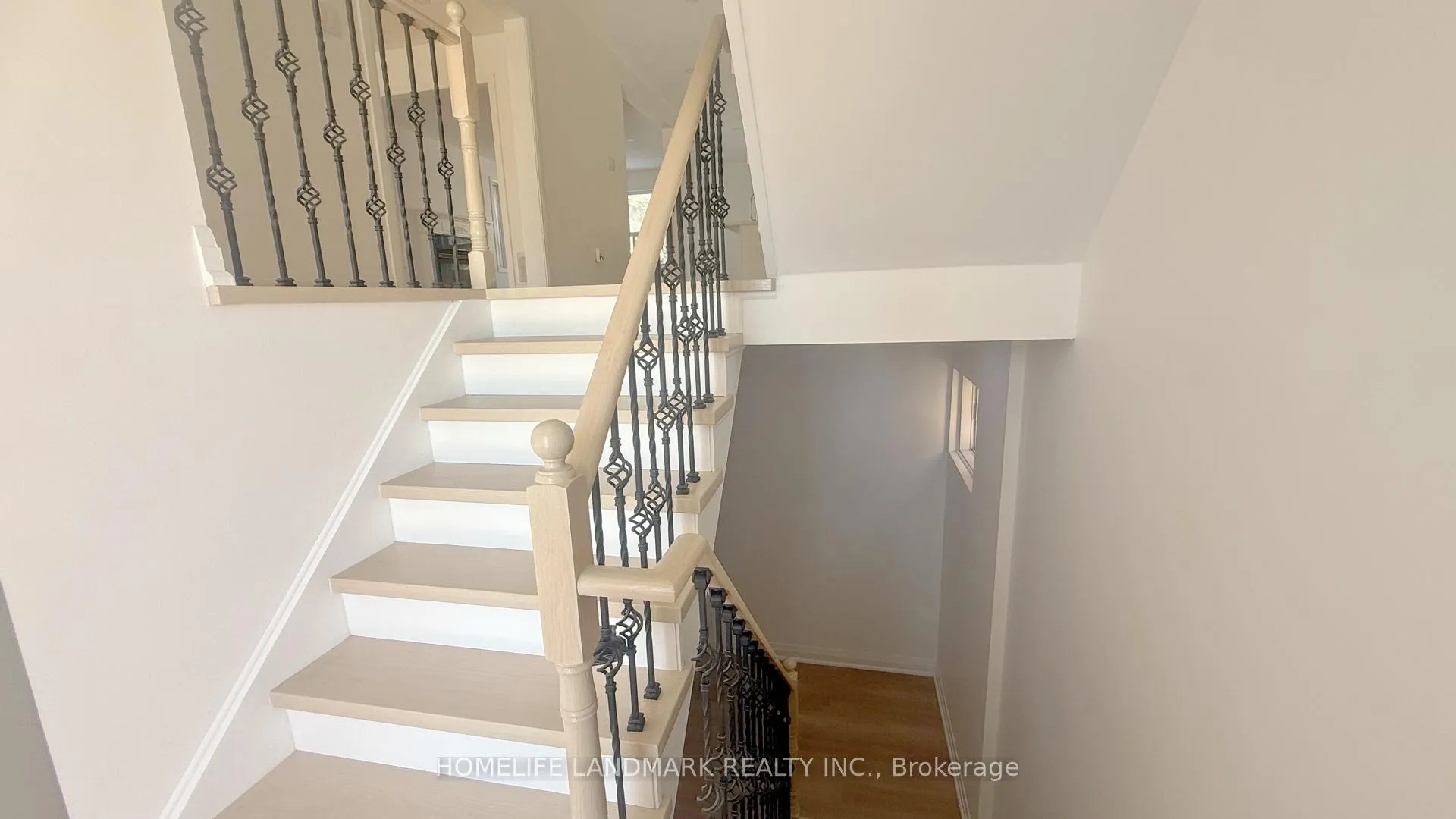 Photo 29 of 115 Chalmers Drive, Barrie, Painswick South — HOMEH