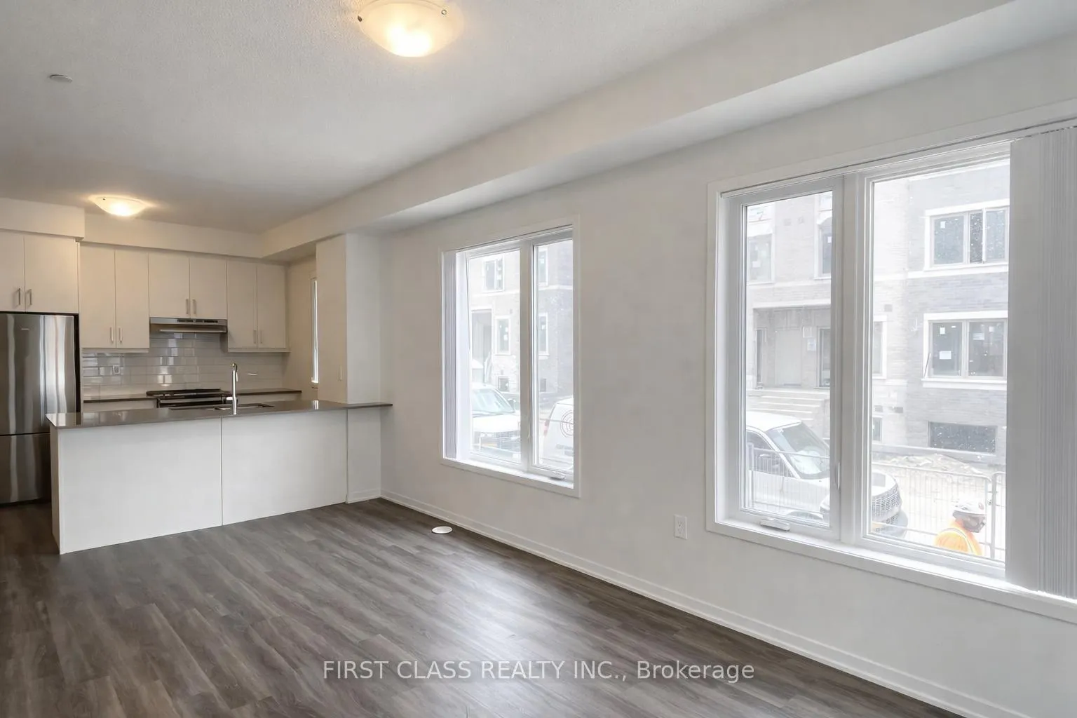 Photo 2 of Unit 170, 151 Honeycrisp Crescent, Vaughan, Vaughan Corporate Centre — HOMEH
