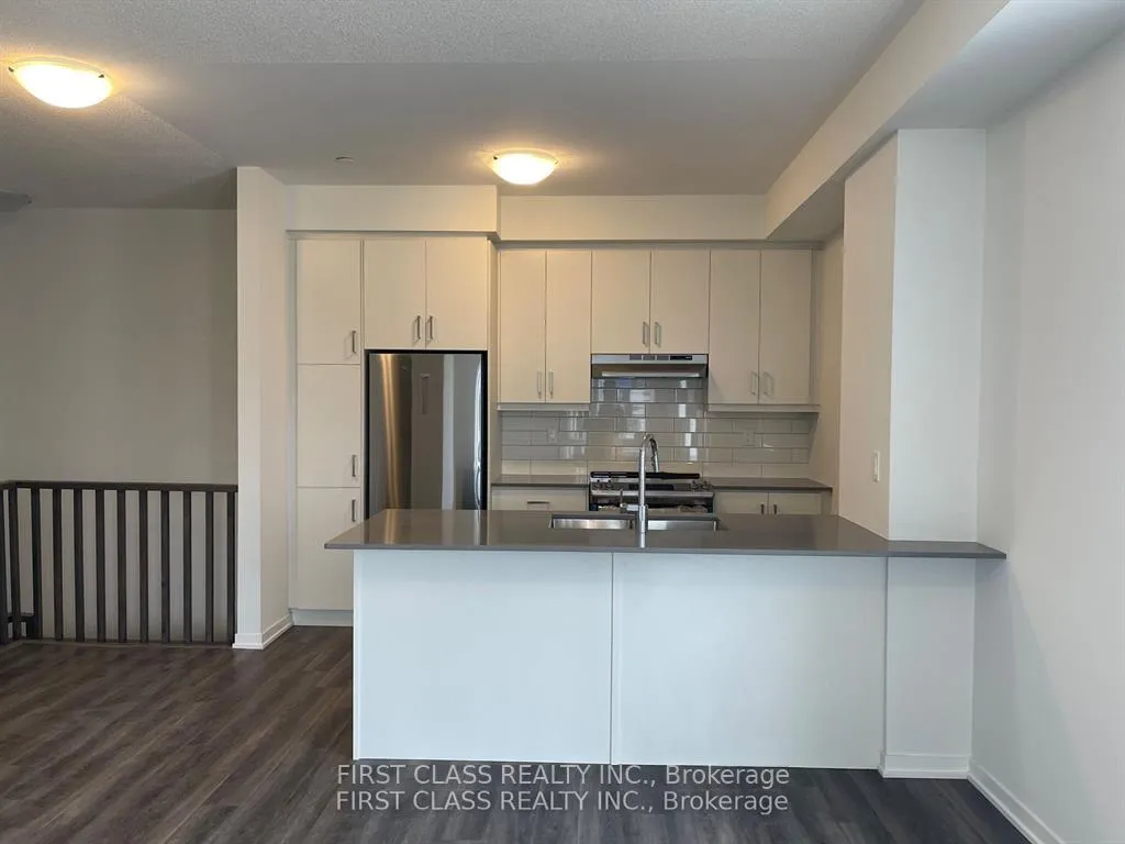 Photo 5 of Unit 170, 151 Honeycrisp Crescent, Vaughan, Vaughan Corporate Centre — HOMEH