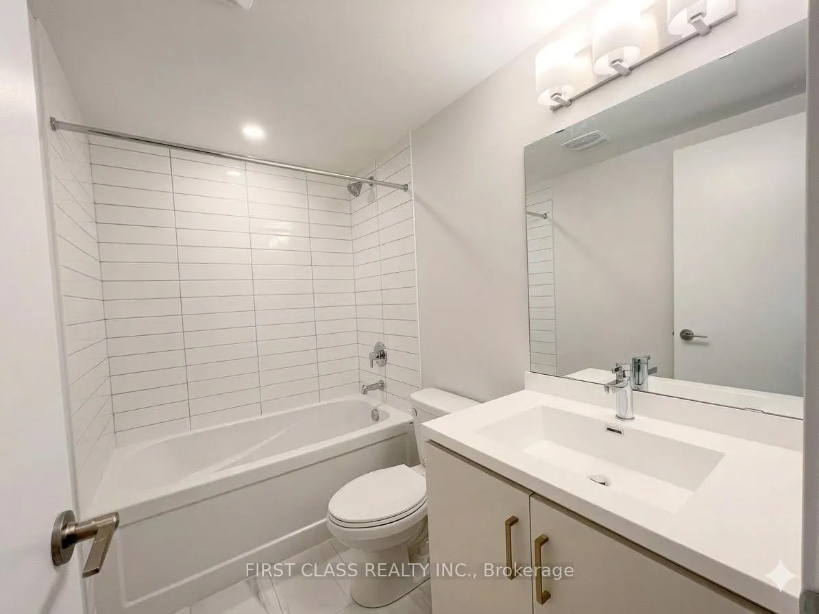 Photo 6 of Unit 170, 151 Honeycrisp Crescent, Vaughan, Vaughan Corporate Centre — HOMEH