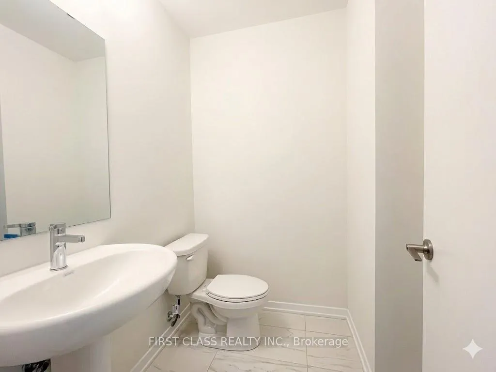 Photo 7 of Unit 170, 151 Honeycrisp Crescent, Vaughan, Vaughan Corporate Centre — HOMEH