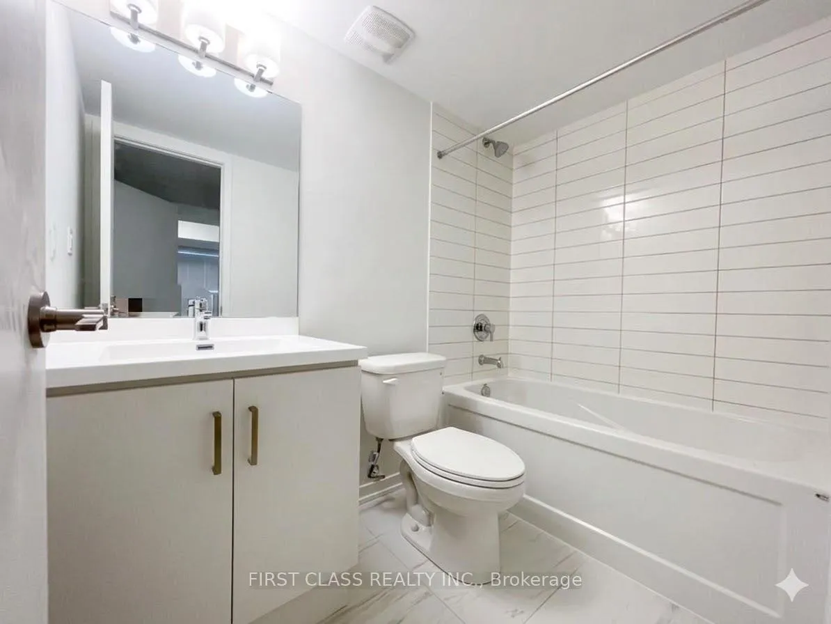 Photo 8 of Unit 170, 151 Honeycrisp Crescent, Vaughan, Vaughan Corporate Centre — HOMEH