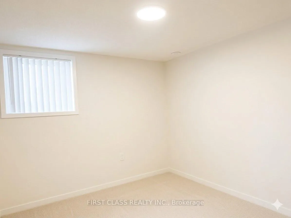 Photo 9 of Unit 170, 151 Honeycrisp Crescent, Vaughan, Vaughan Corporate Centre — HOMEH