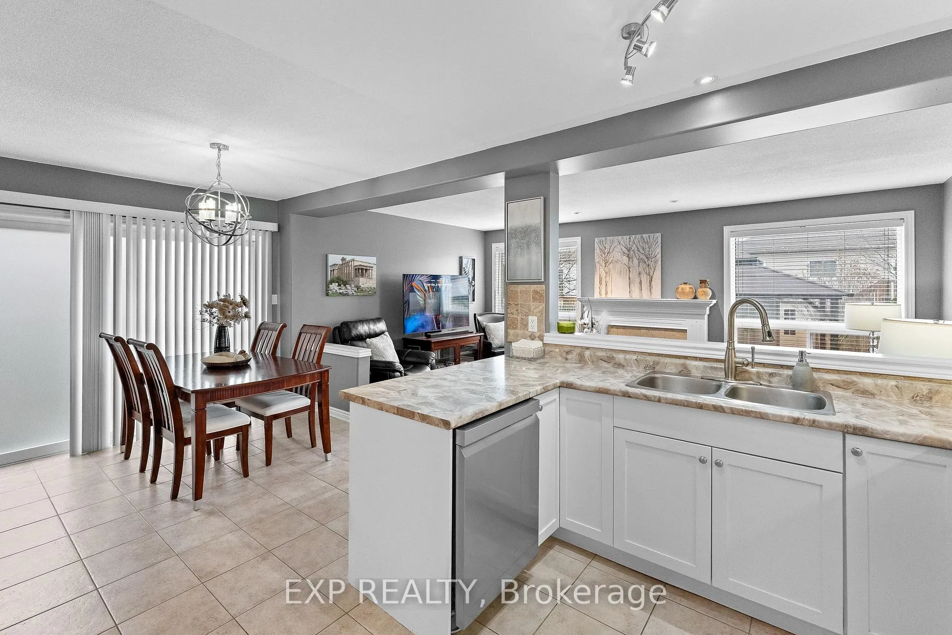 Photo 11 of 47 Mcbride Drive, St. Catharines, Rykert/Vansickle — HOMEH