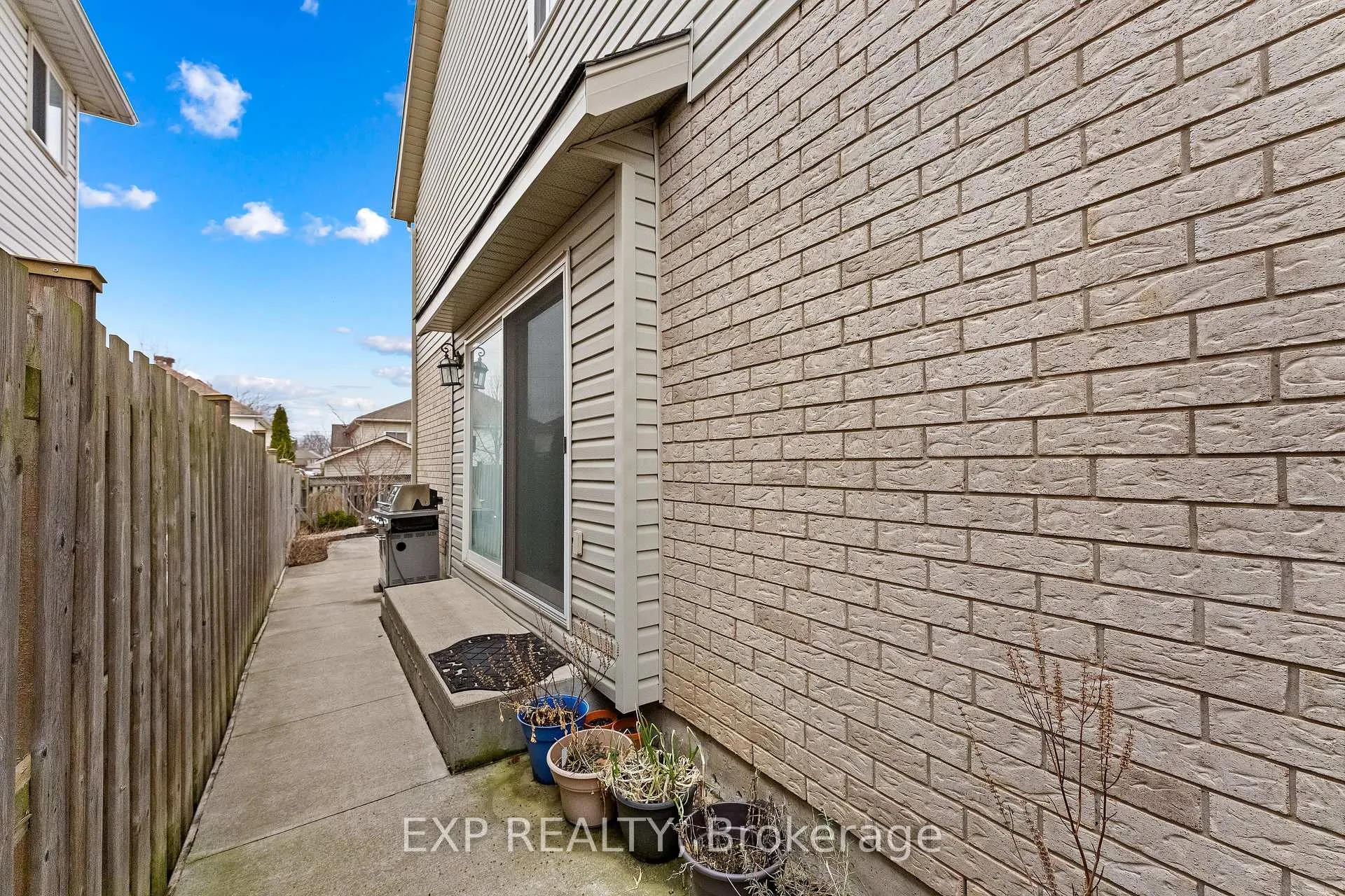 Photo 37 of 47 Mcbride Drive, St. Catharines, Rykert/Vansickle — HOMEH