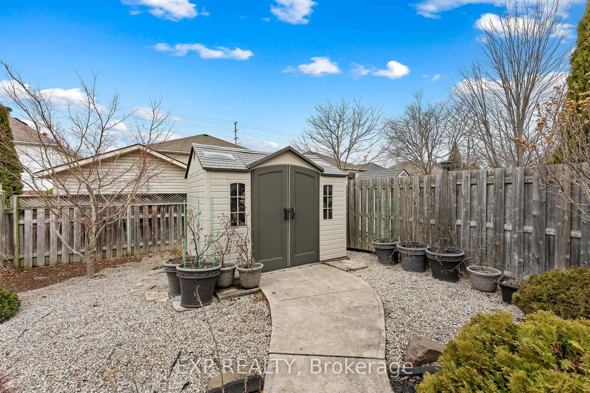 Photo 40 of 47 Mcbride Drive, St. Catharines, Rykert/Vansickle — HOMEH