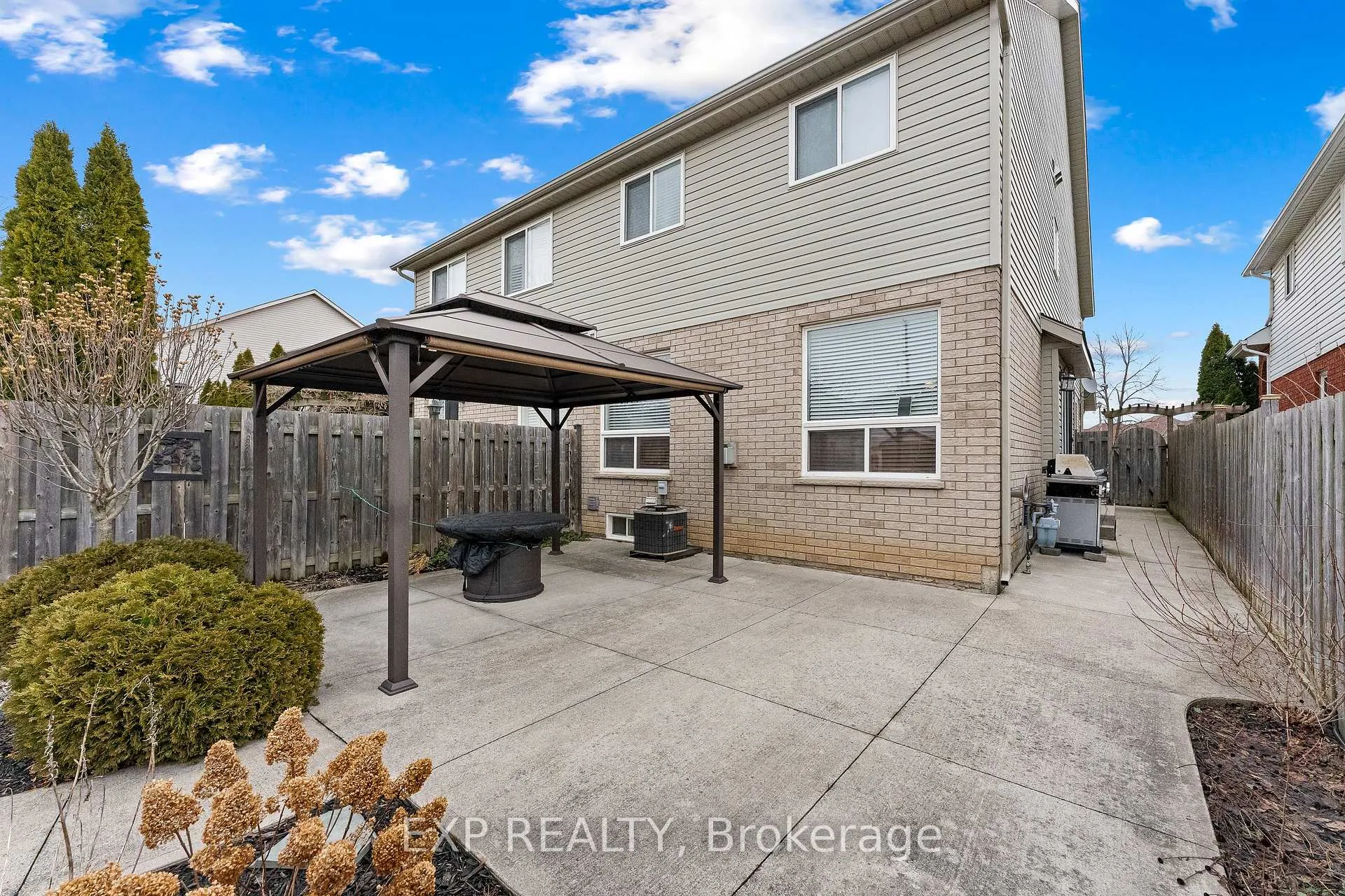 Photo 41 of 47 Mcbride Drive, St. Catharines, Rykert/Vansickle — HOMEH