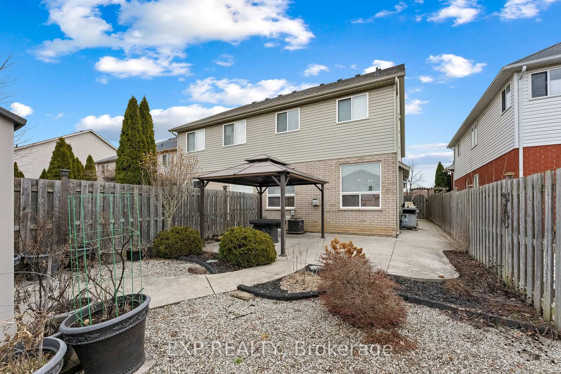 Photo 42 of 47 Mcbride Drive, St. Catharines, Rykert/Vansickle — HOMEH