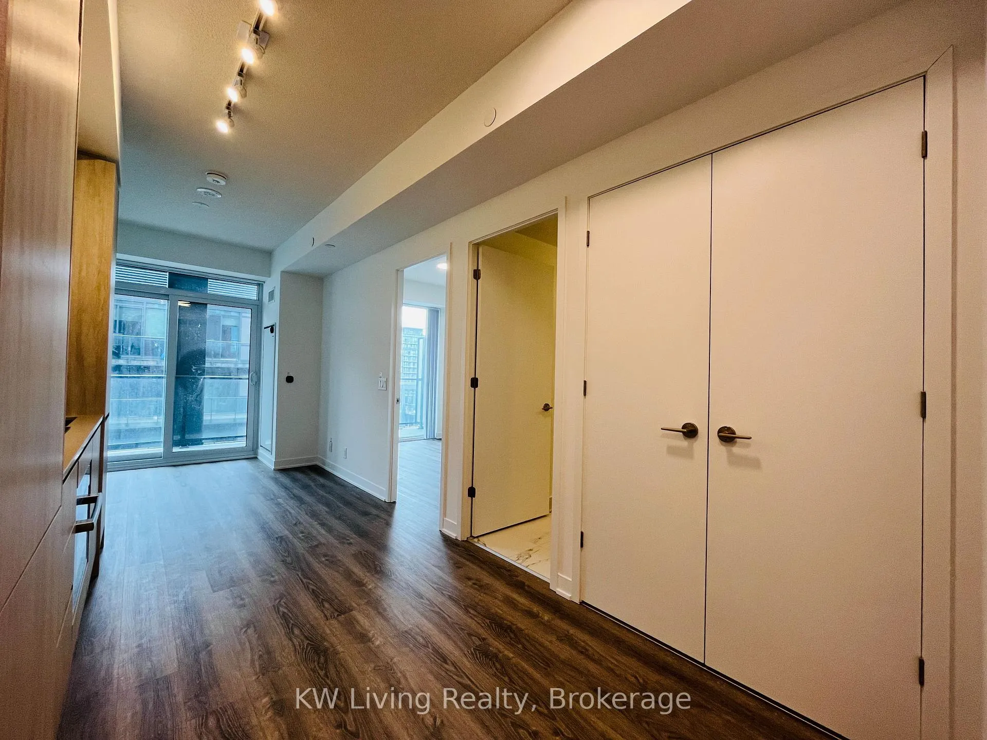 Photo 3 of Unit 1816, 180 Front Street, Toronto, Moss Park — HOMEH