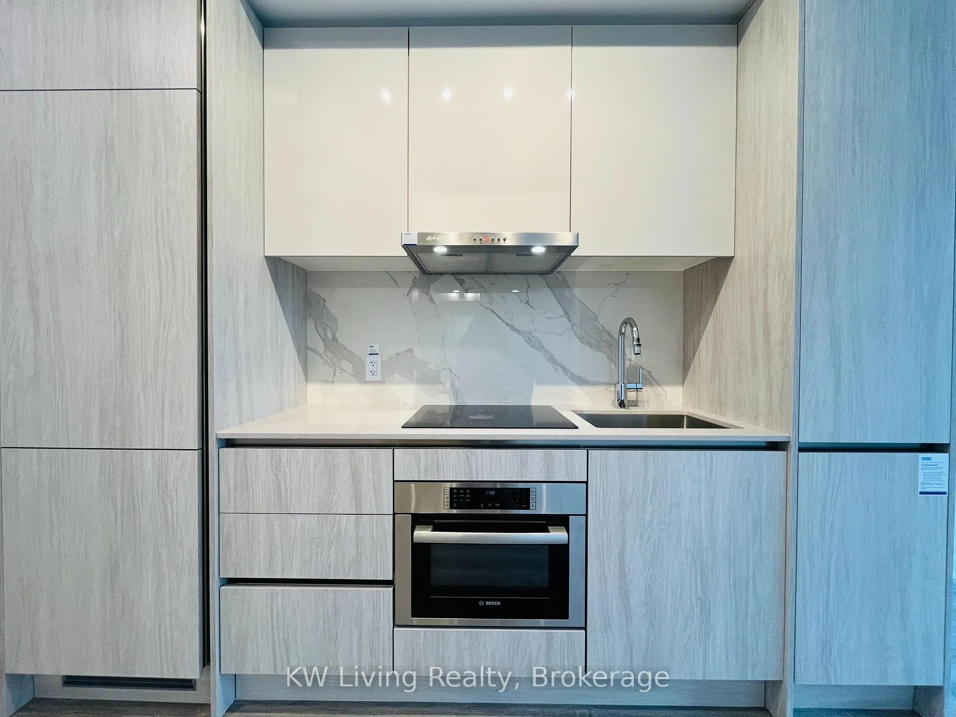 Photo 4 of Unit 1816, 180 Front Street, Toronto, Moss Park — HOMEH