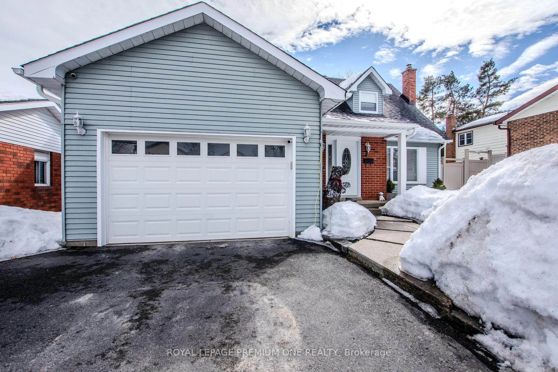 Photo 4 of 7 Mariposa Drive, Orillia — HOMEH