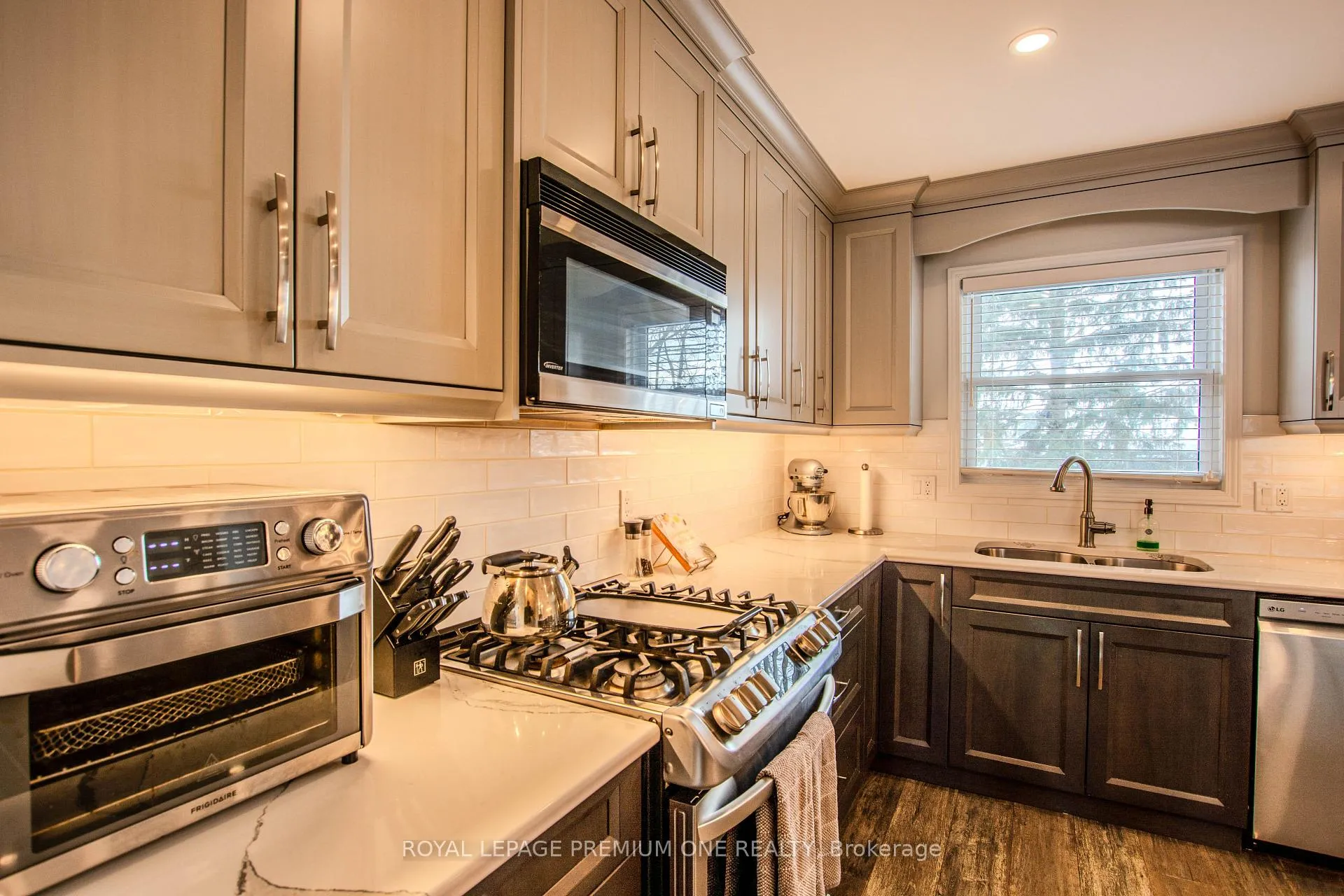 Photo 17 of 7 Mariposa Drive, Orillia — HOMEH