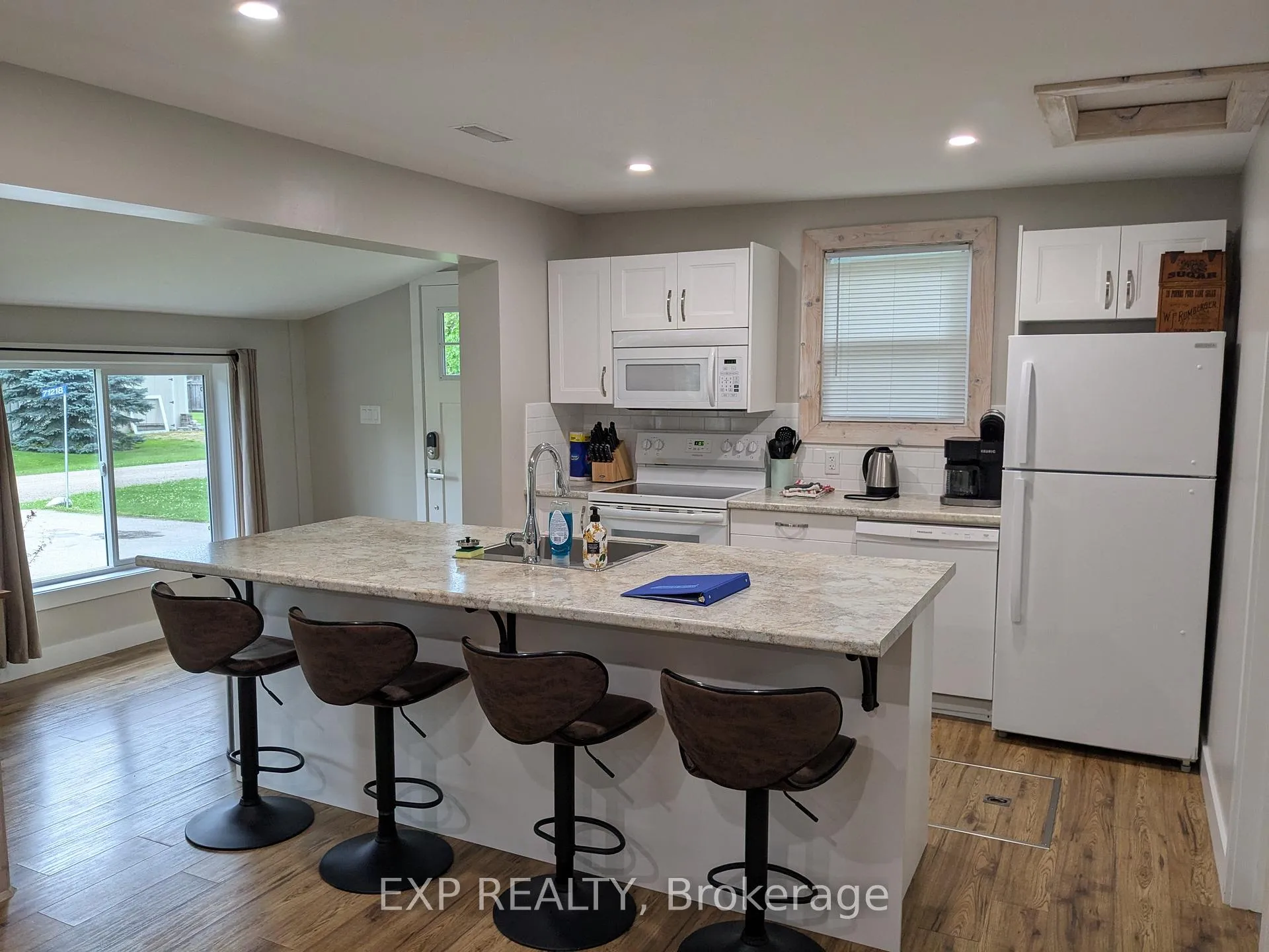 Photo 6 of 71218 William Street S, Bluewater, Hay — HOMEH