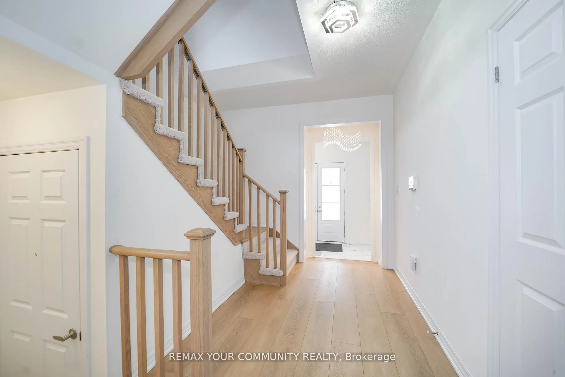 Photo 9 of 146 Flood Avenue, Clarington, Newcastle — HOMEH