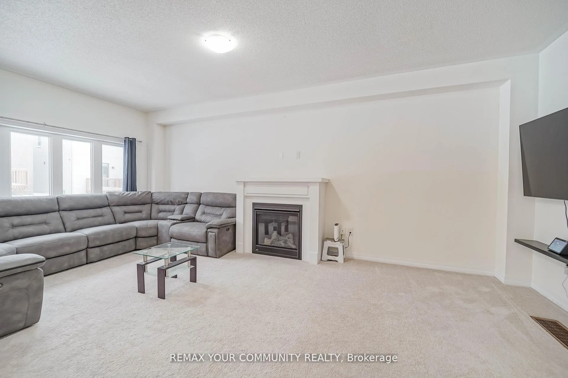 Photo 12 of 146 Flood Avenue, Clarington, Newcastle — HOMEH