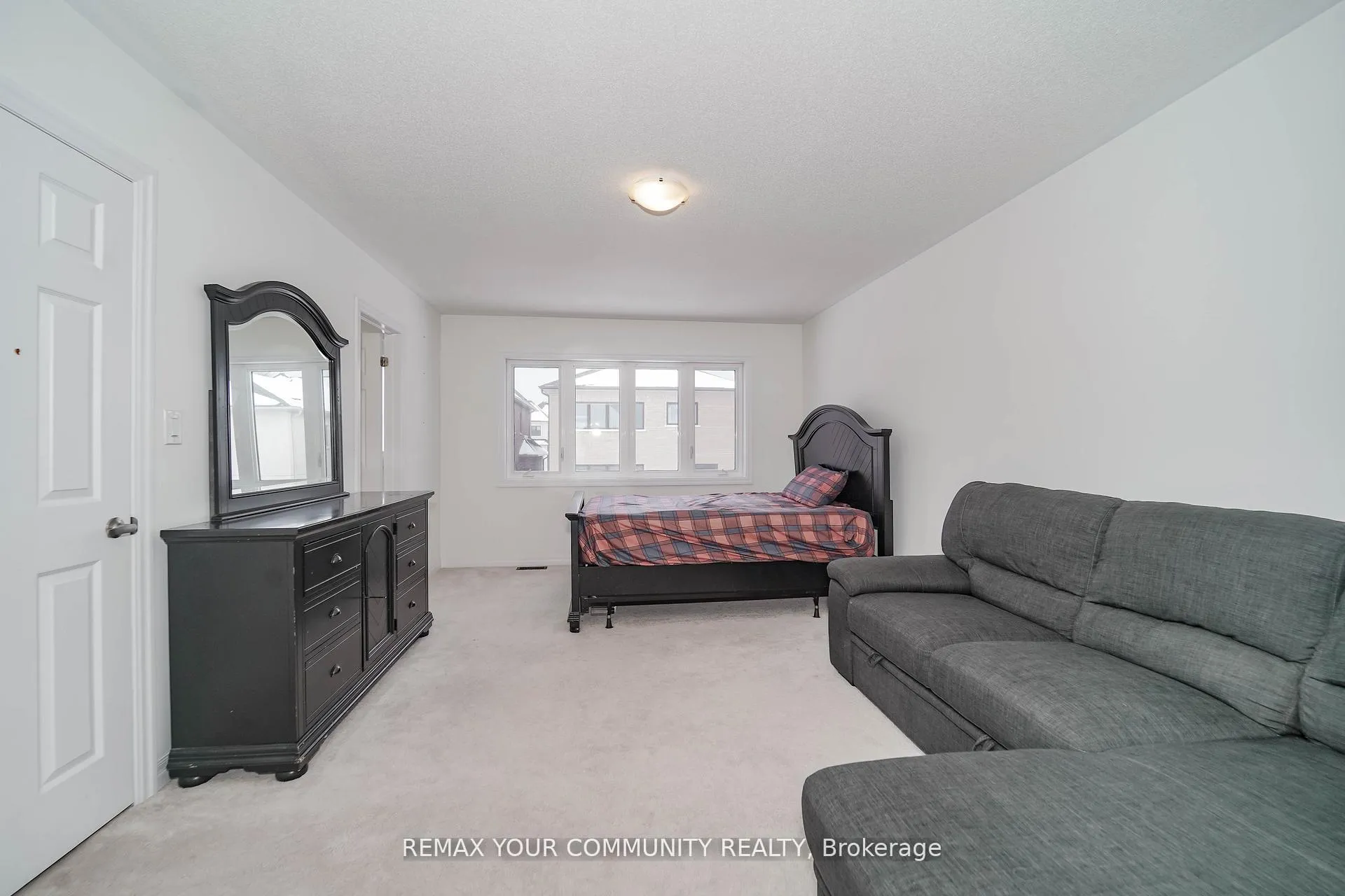 Photo 30 of 146 Flood Avenue, Clarington, Newcastle — HOMEH