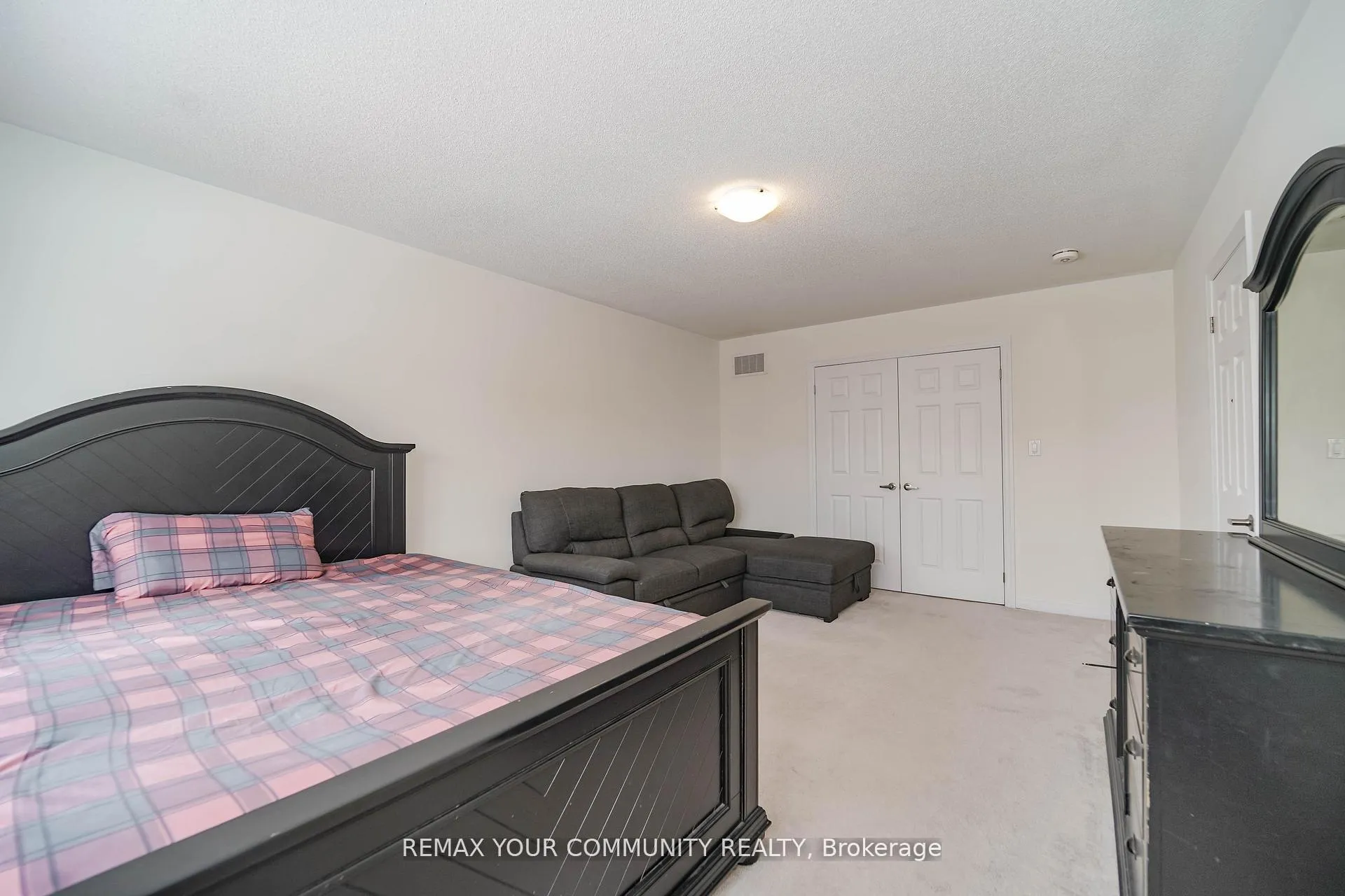 Photo 32 of 146 Flood Avenue, Clarington, Newcastle — HOMEH