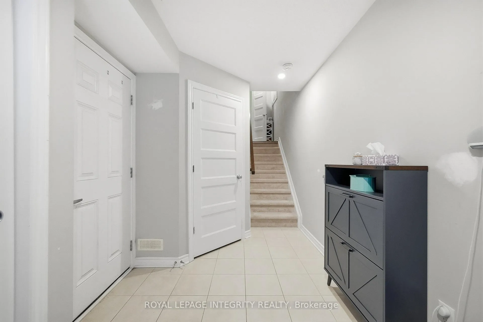 Photo 4 of 322 Citrine Street, Ottawa, Avalon West — HOMEH