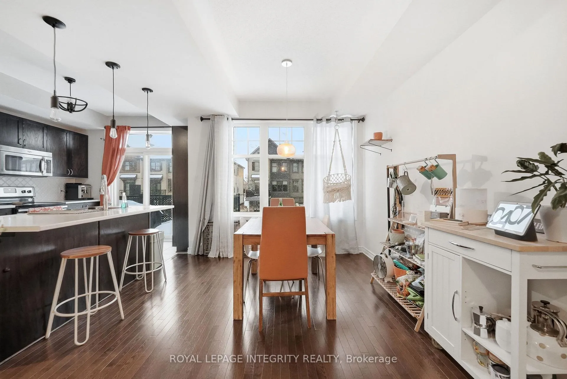 Photo 8 of 322 Citrine Street, Ottawa, Avalon West — HOMEH
