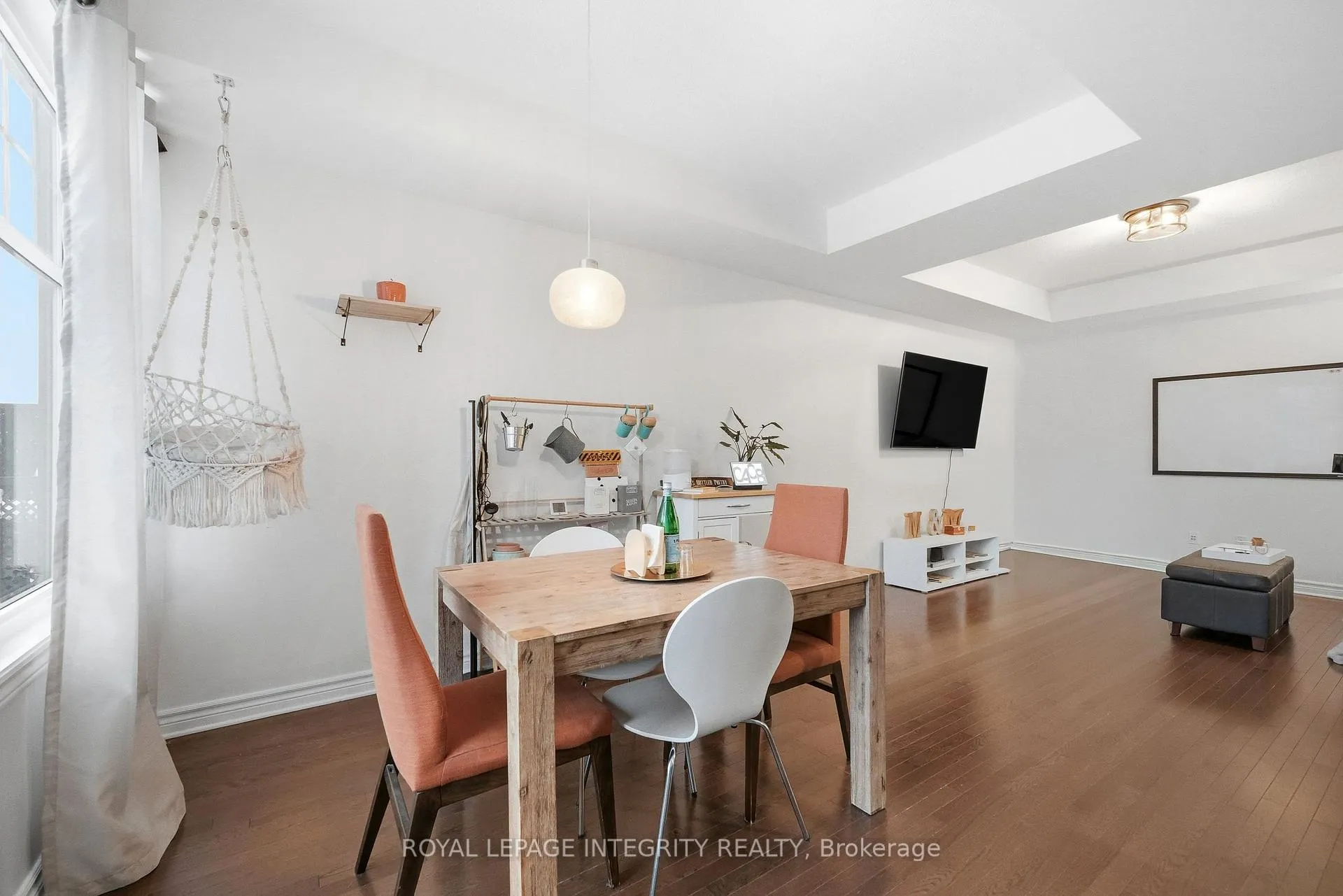 Photo 9 of 322 Citrine Street, Ottawa, Avalon West — HOMEH
