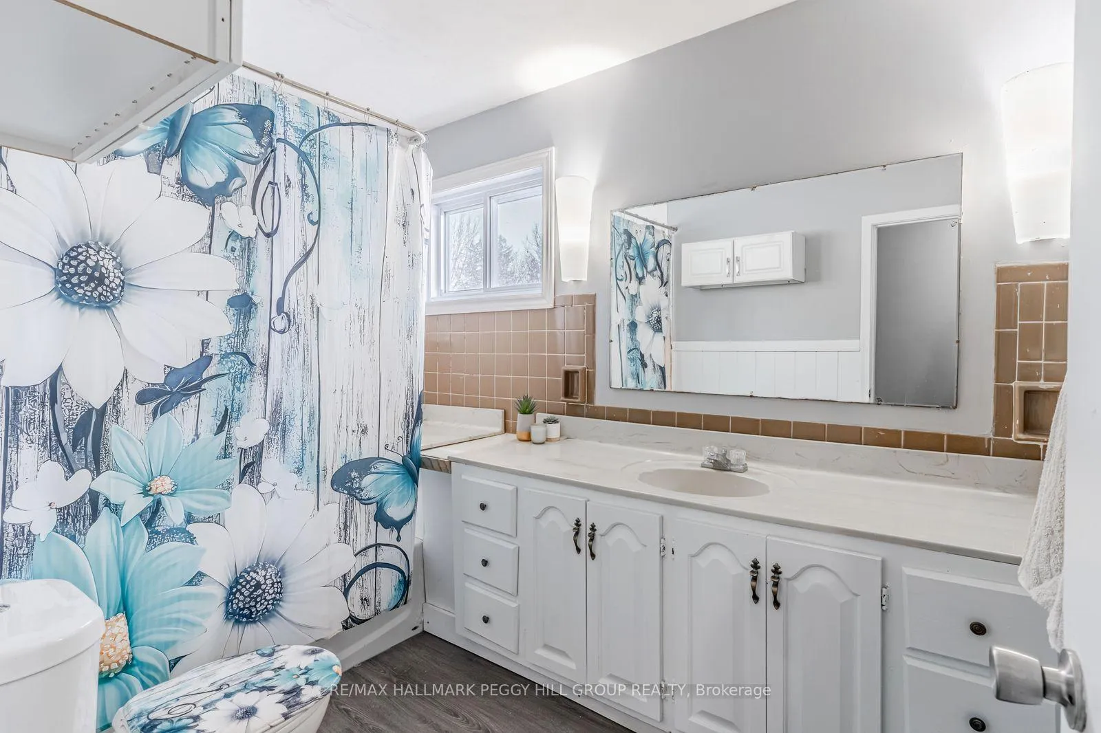 Photo 11 of 90 Queen Street E, Springwater, Elmvale — HOMEH