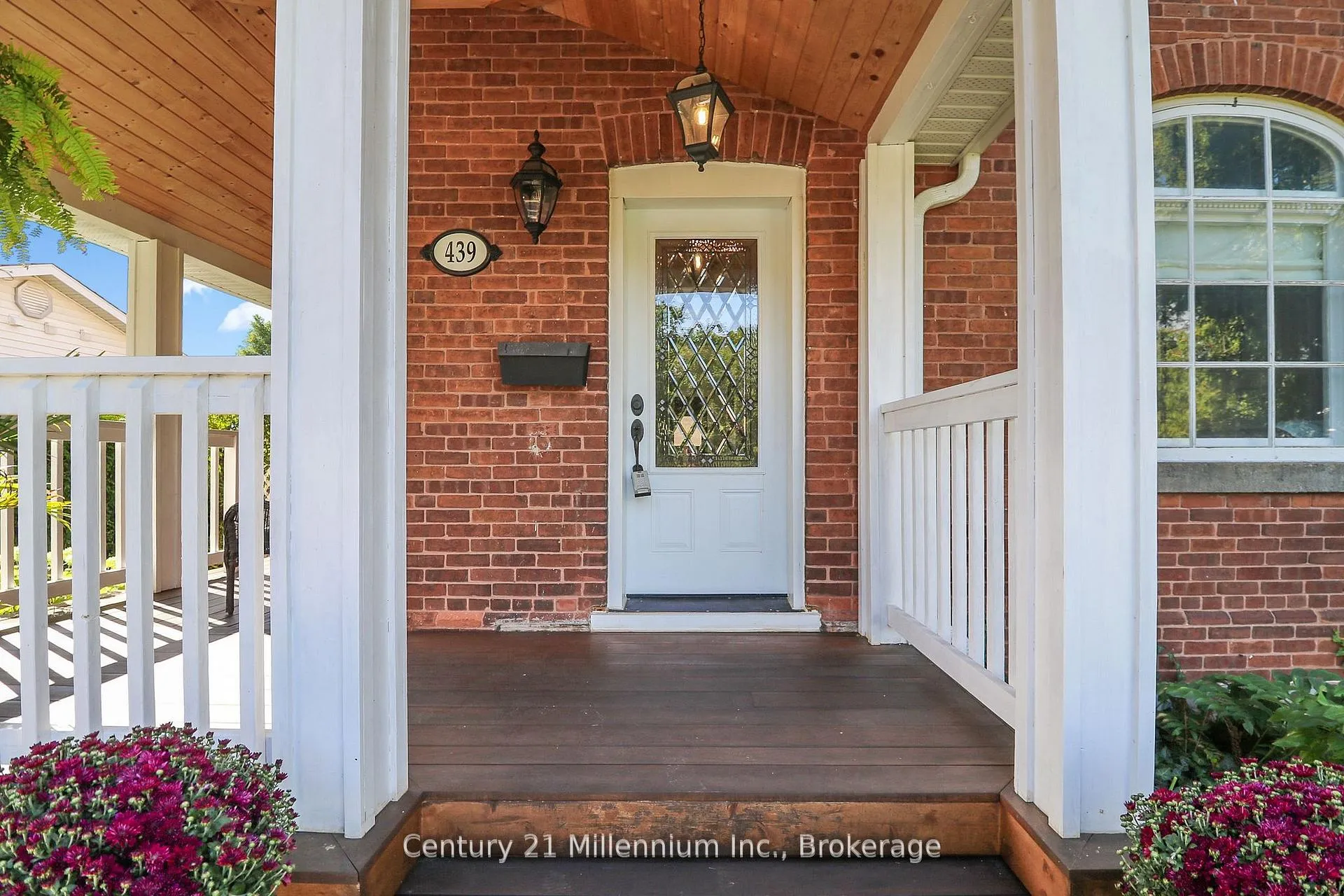 Photo 2 of 439 Birch Street, Collingwood — HOMEH